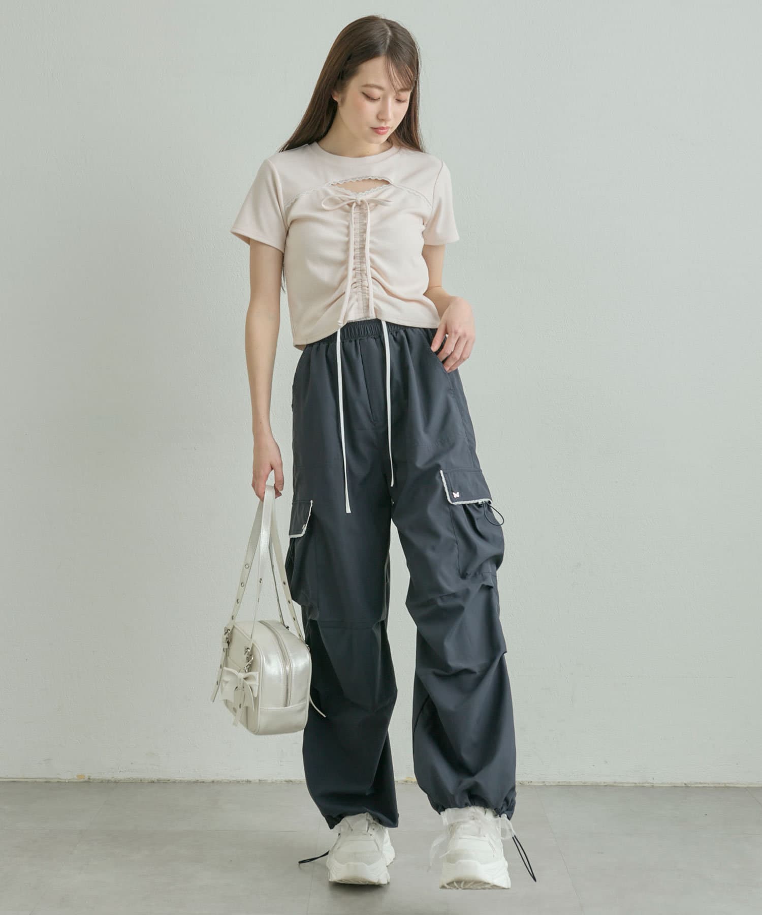 OLIVE des OLIVE(オリーブ デ オリーブ) 【500mlペットボトルも入る！/新色追加】リボンチャーム付きスクエアボストン