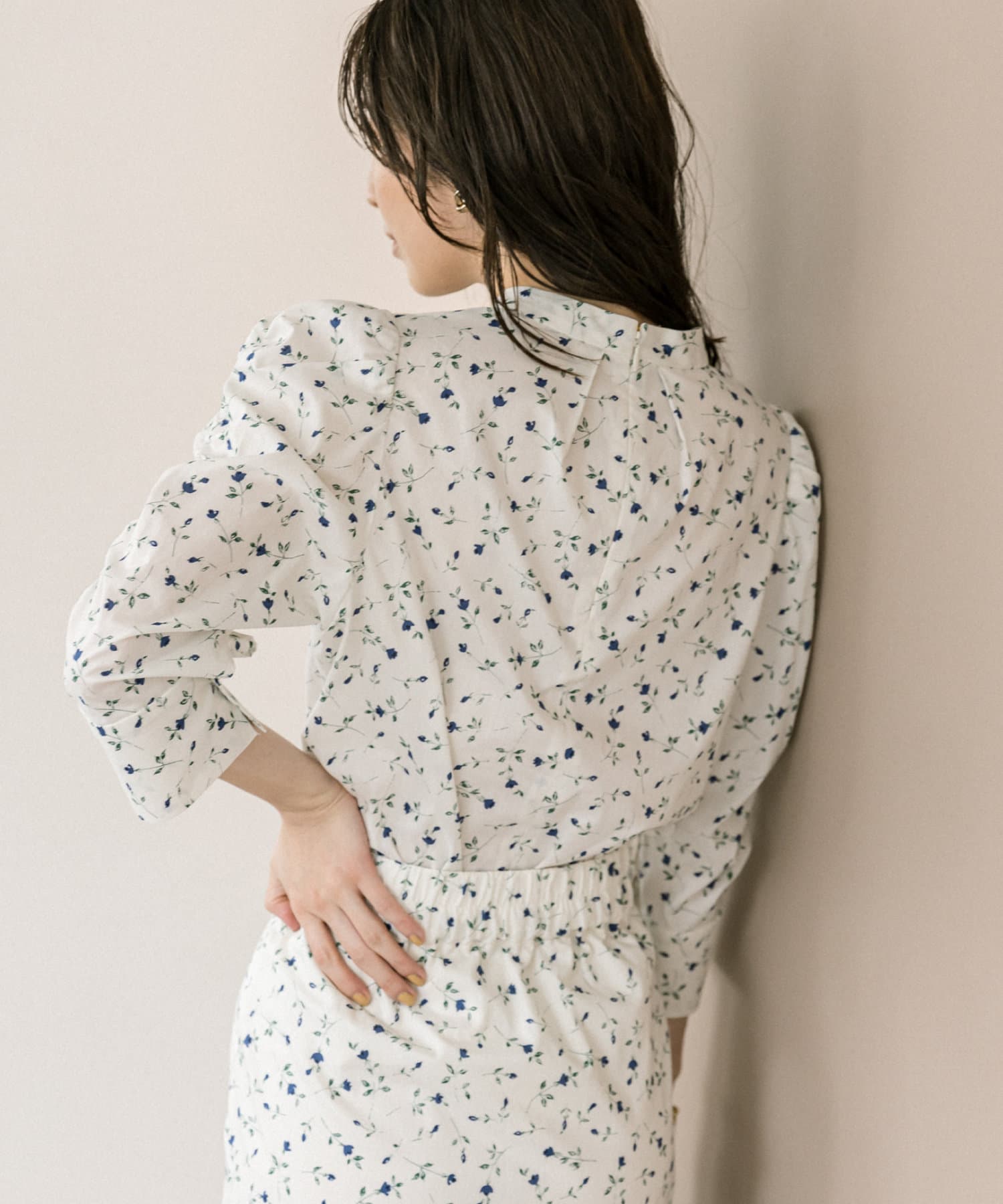 33 La boutique bonbon リバティ 花柄 ブラウス シャツ 33 La boutique bonbon リバティ 花柄 ブラウス シャツ