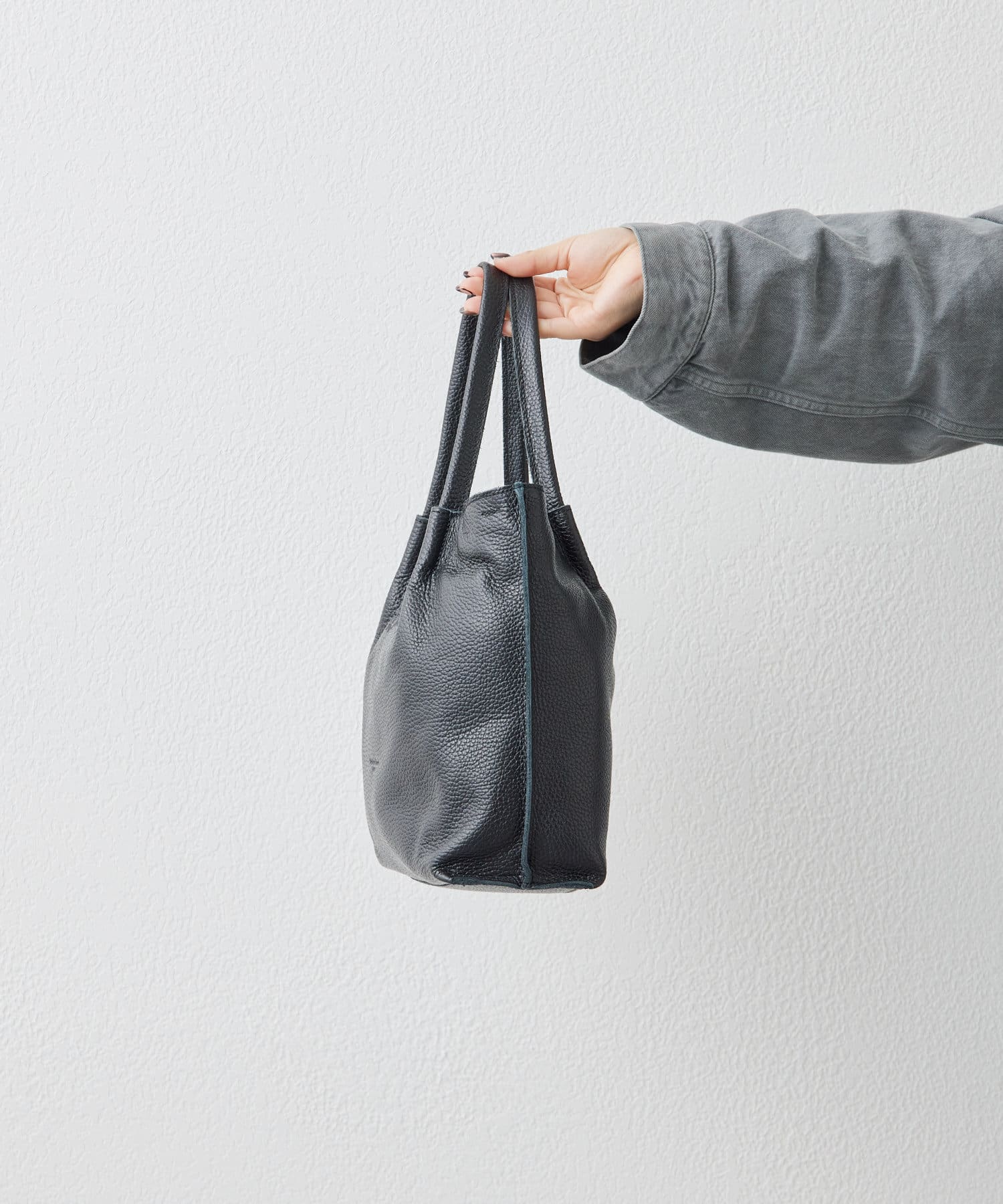 Pelletteria Veneta（ペレッテリアべネタ）】snakebit tote