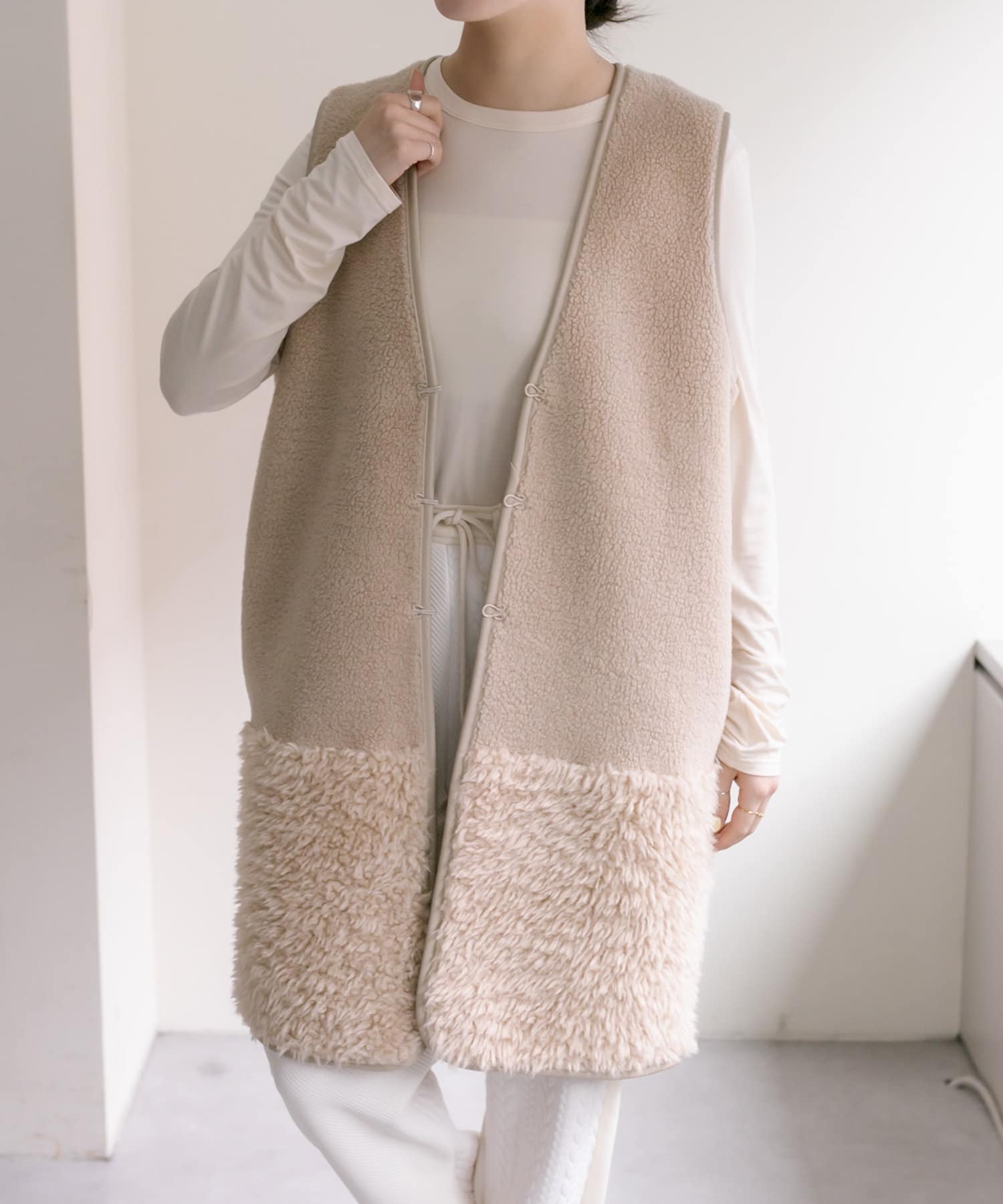 『2年保証』 ear PAPILLONNER】フェイクムートンベスト【SUM1 STYLE トップス