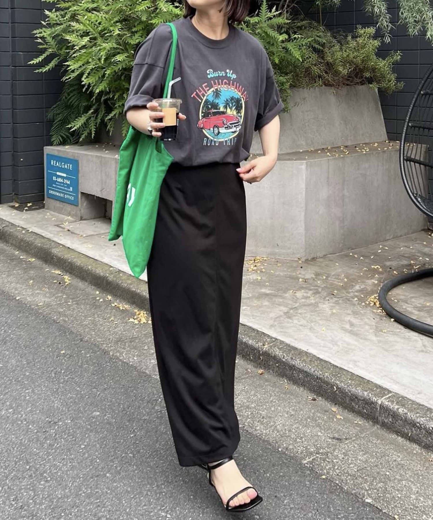 DISCOAT(ディスコート) 【WEB限定/ユニセックス】ヴィンテージカープリントTシャツ
