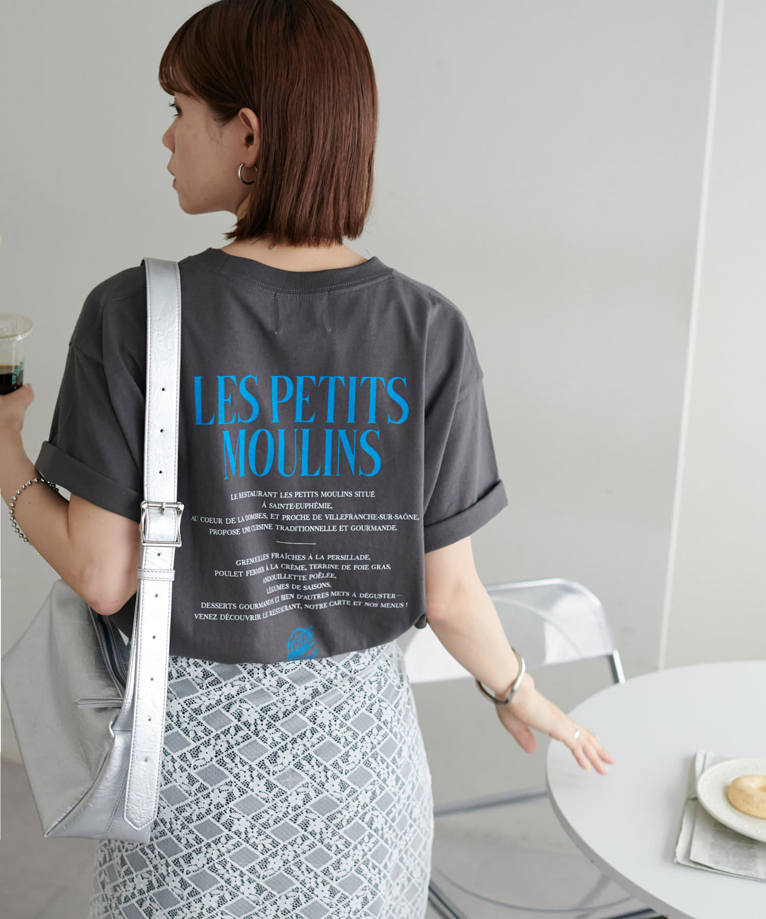 DISCOAT(ディスコート) 【WEB限定/ユニセックス】ネオンプリントロゴTシャツ
