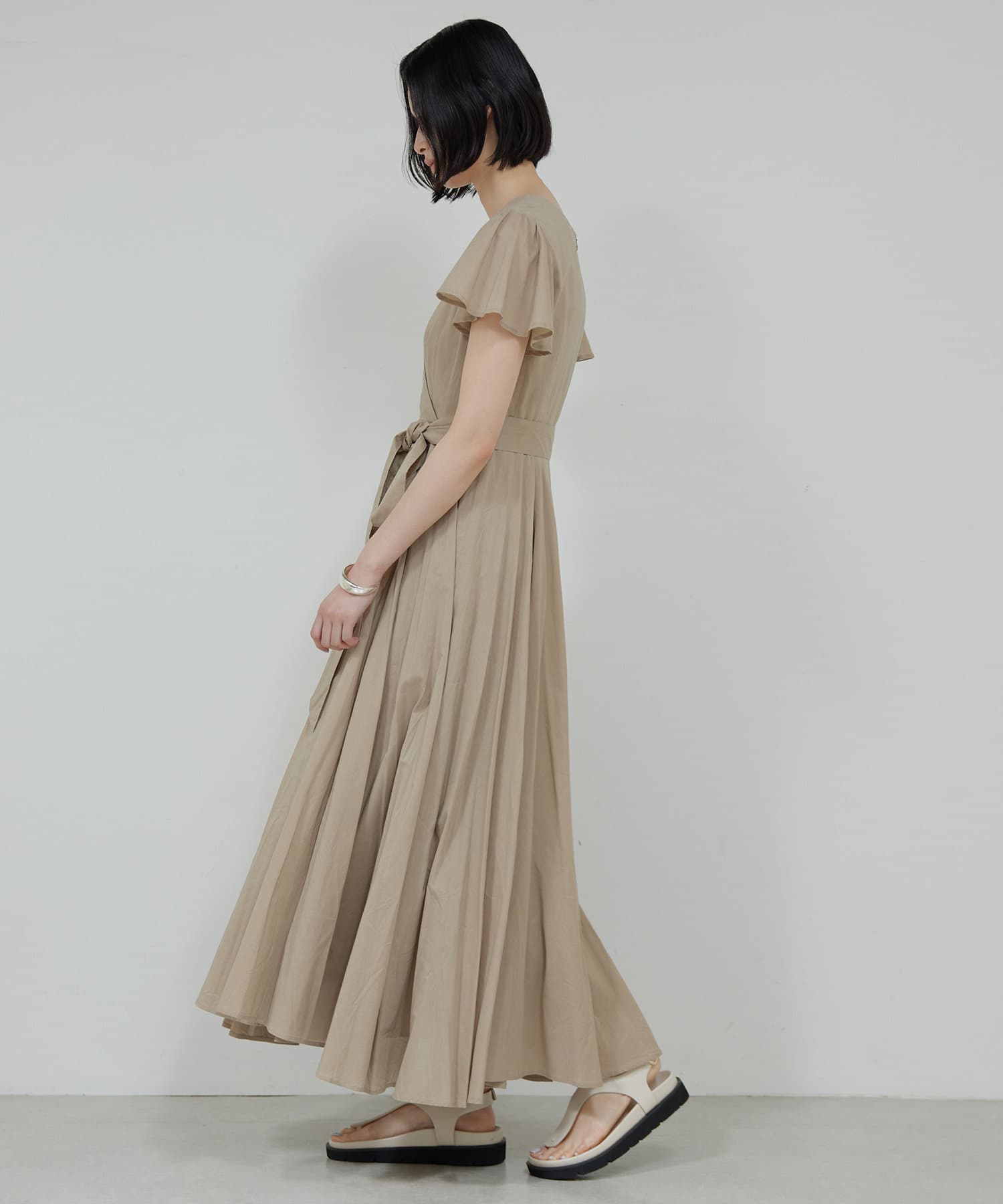 【美品】MARIHA マリハ　マドモアゼルのドレス　ベージュ　幾何学模様　36 美品】MARIHA マリハ マドモアゼルのドレス ベージュ 幾何学模様