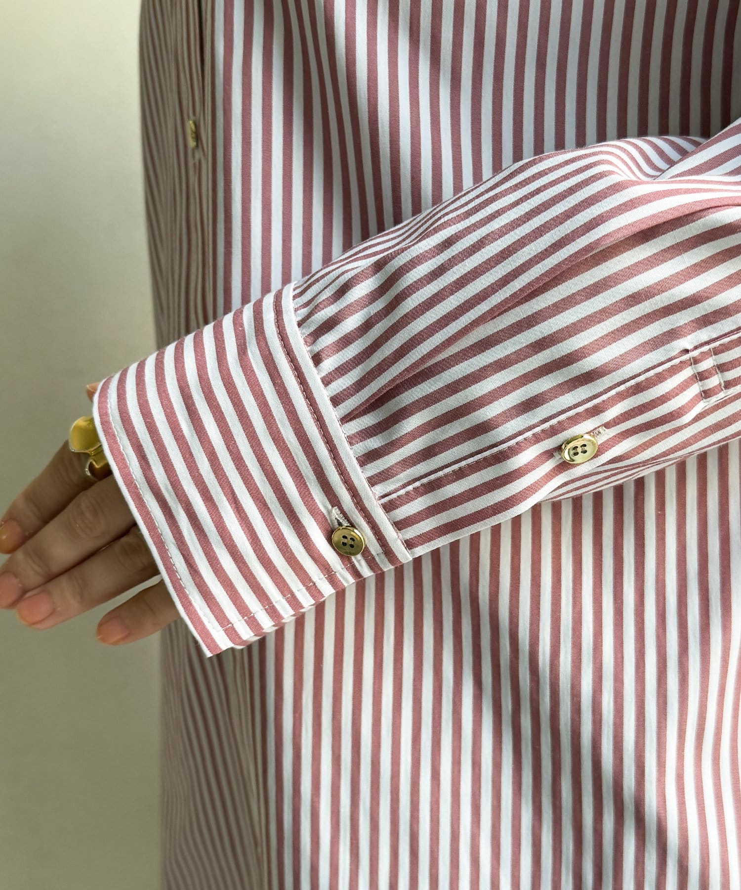 DOUDOU(ドゥドゥ) GOLDボタンビッグシャツ