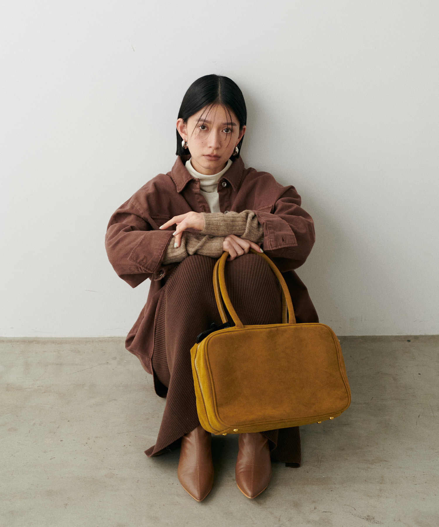 【LARUTA】スエードライクハンドバッグ ブラウン LARUTA｜スエードライクハンドバック | Rakuten Fashion(楽天
