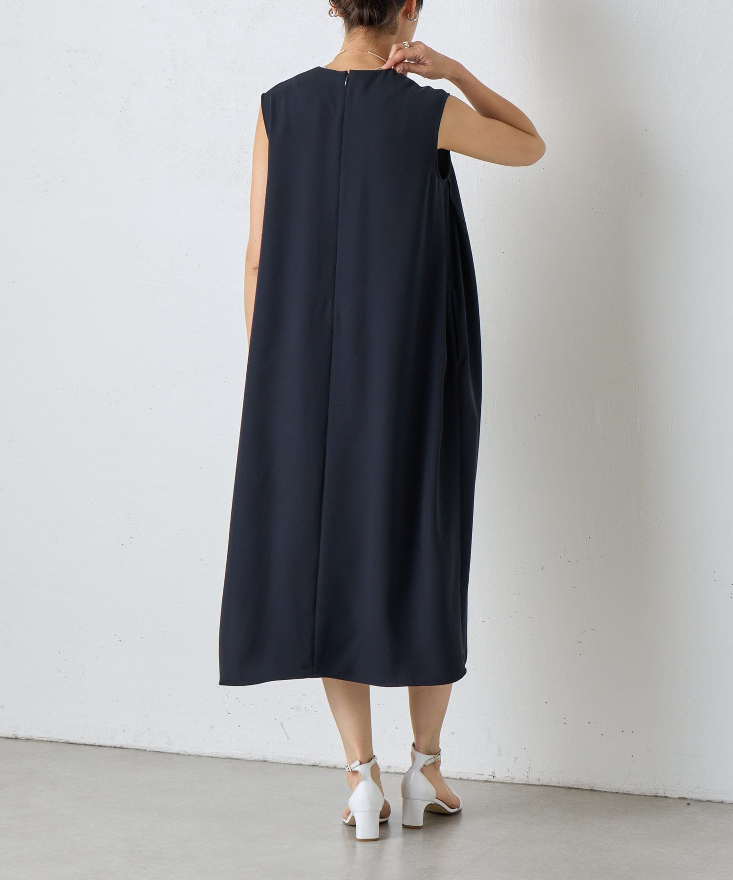 ビアズリー　コンビギャザー コクーンスリーブ ワンピース　ベージュ スクエアギャザーワンピース / GRACE CONTINENTAL | GRACE