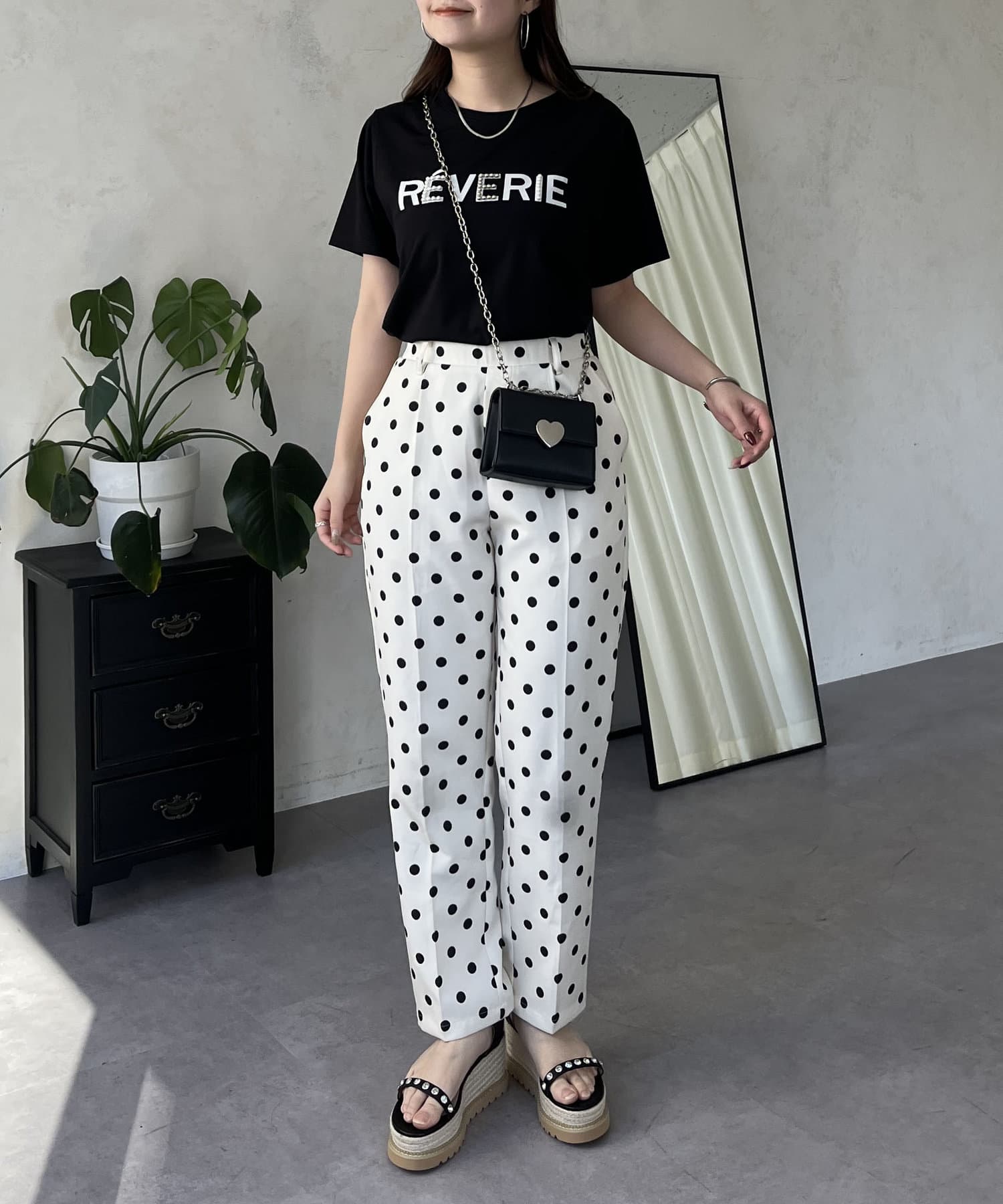 prose verse(プロズヴェール) フロッキーロゴパール付きTシャツ