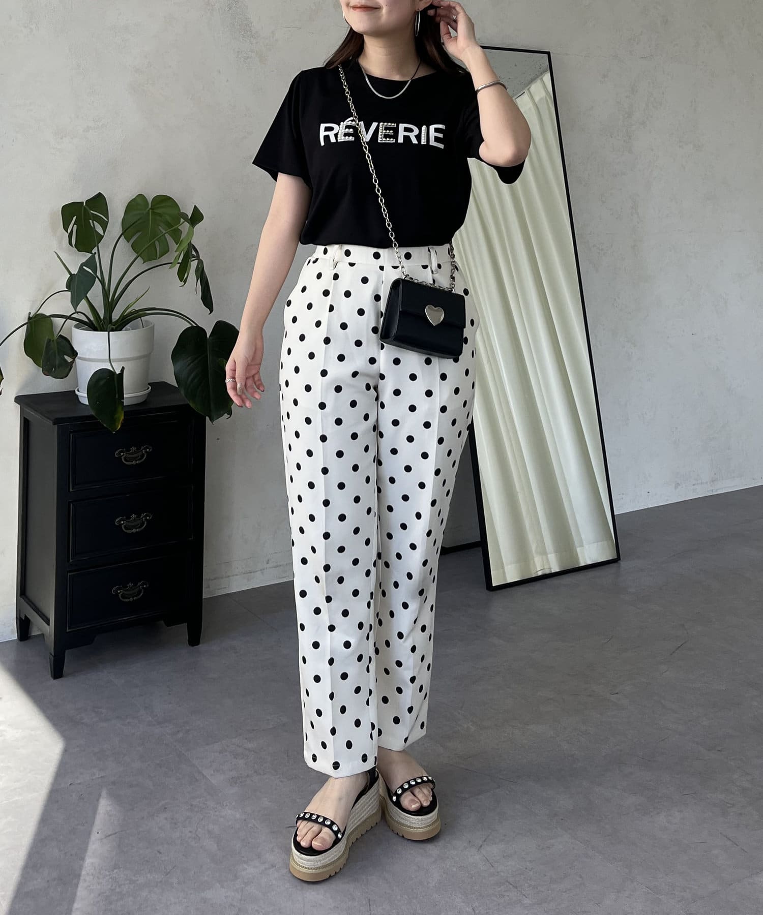 prose verse(プロズヴェール) フロッキーロゴパール付きTシャツ