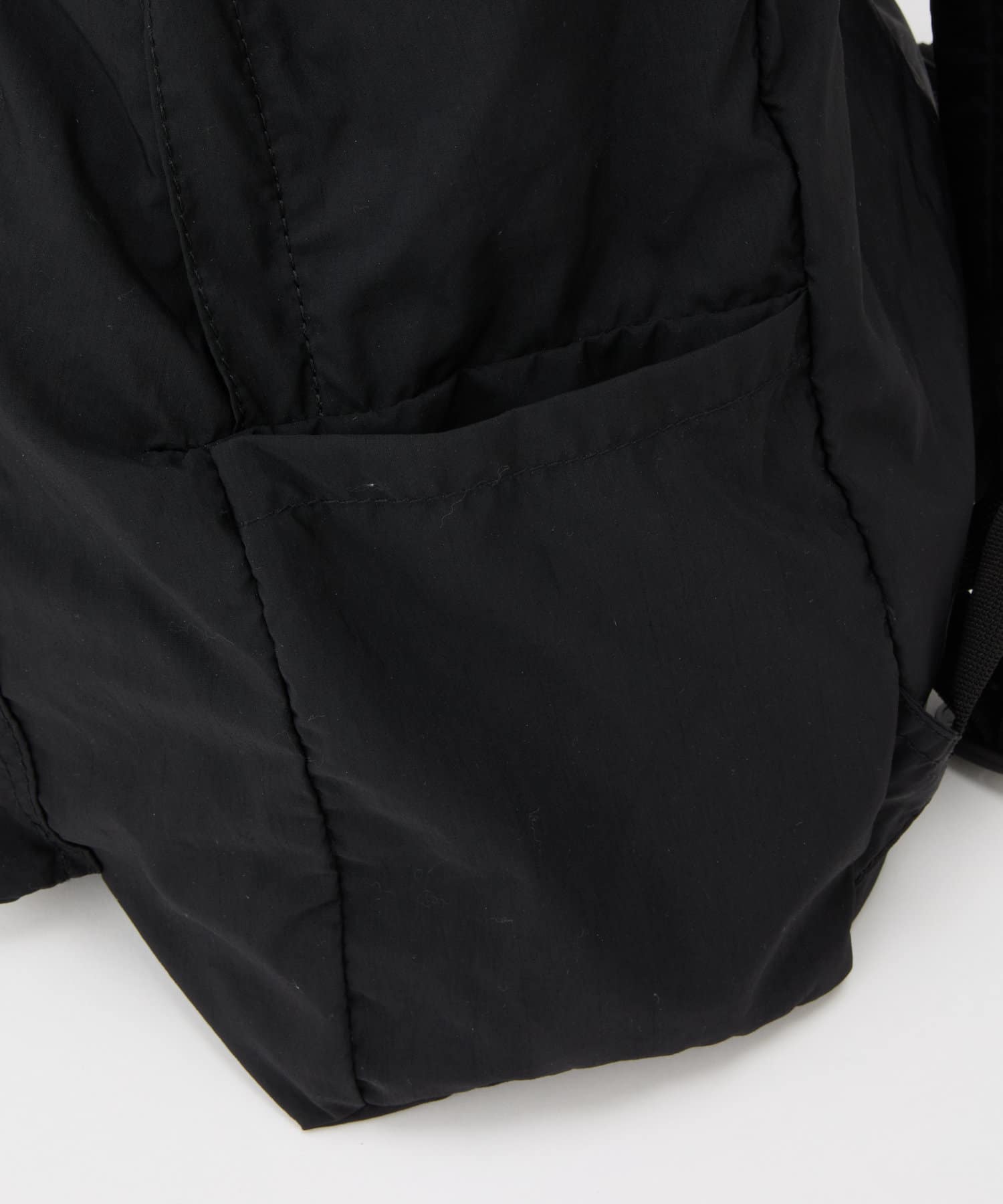 COLONY 2139(コロニー トゥーワンスリーナイン) 【UNISEX/超軽量210g】ソフトナイロンバックパック