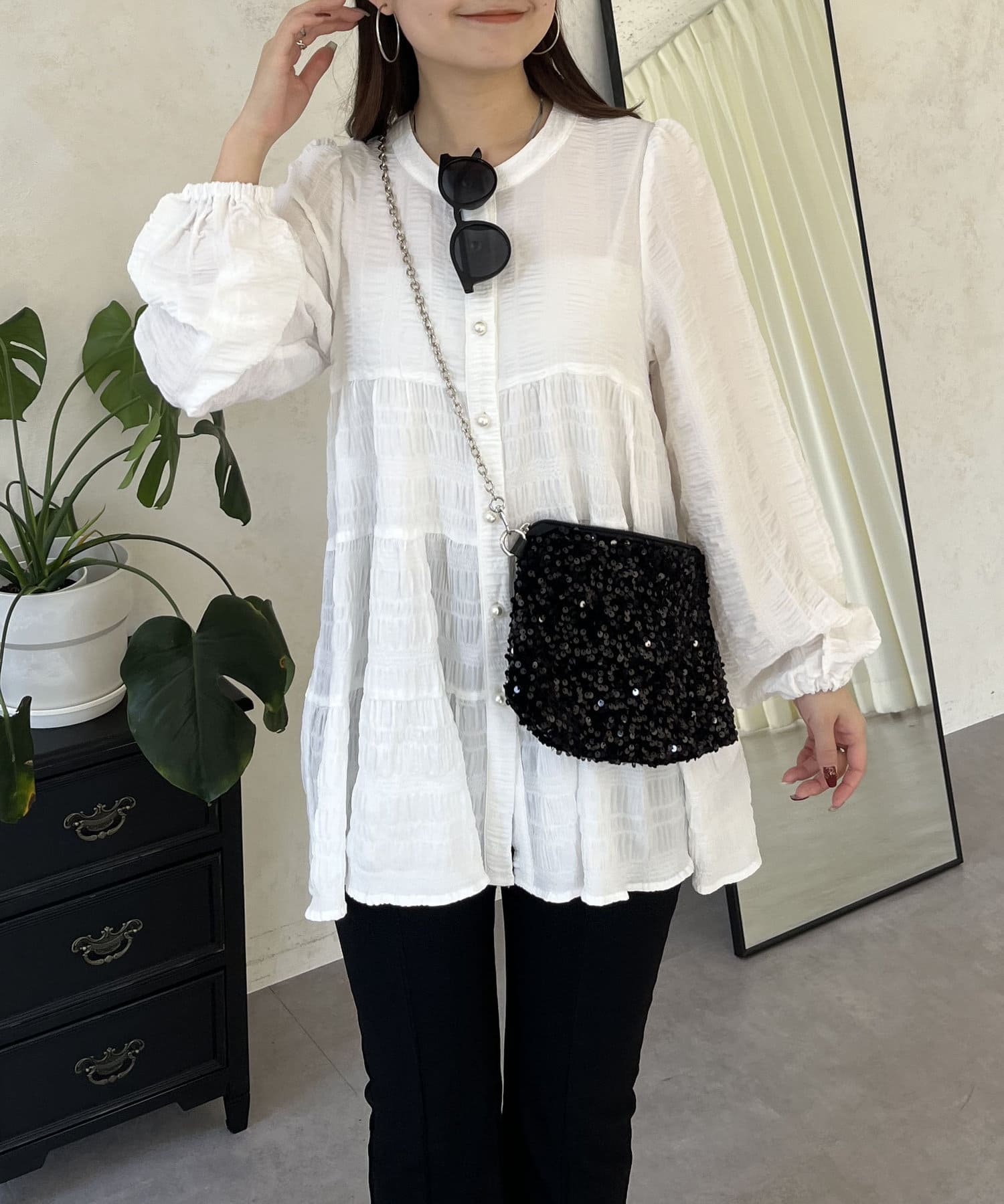 新品未使用 プロズヴェール♡パールボタンシャーリングペプラムブラウス M 新品未使用 プロズヴェール♡パールボタンシャーリングペプラム