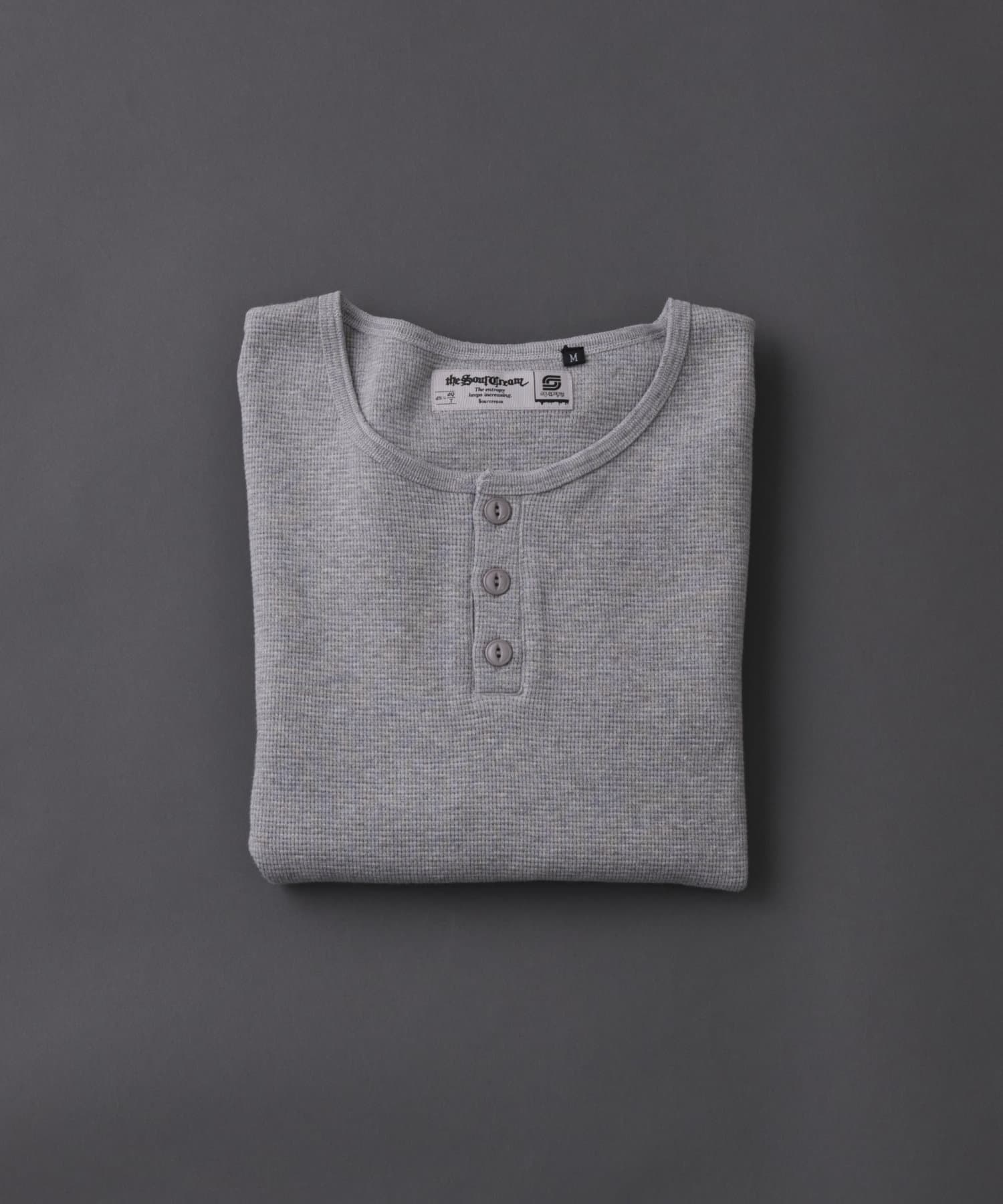 WHO’S WHO gallery(フーズフーギャラリー) 2サイズ【Sourcream/サワークリーム】ワッフルヘンリーネックロンTEE