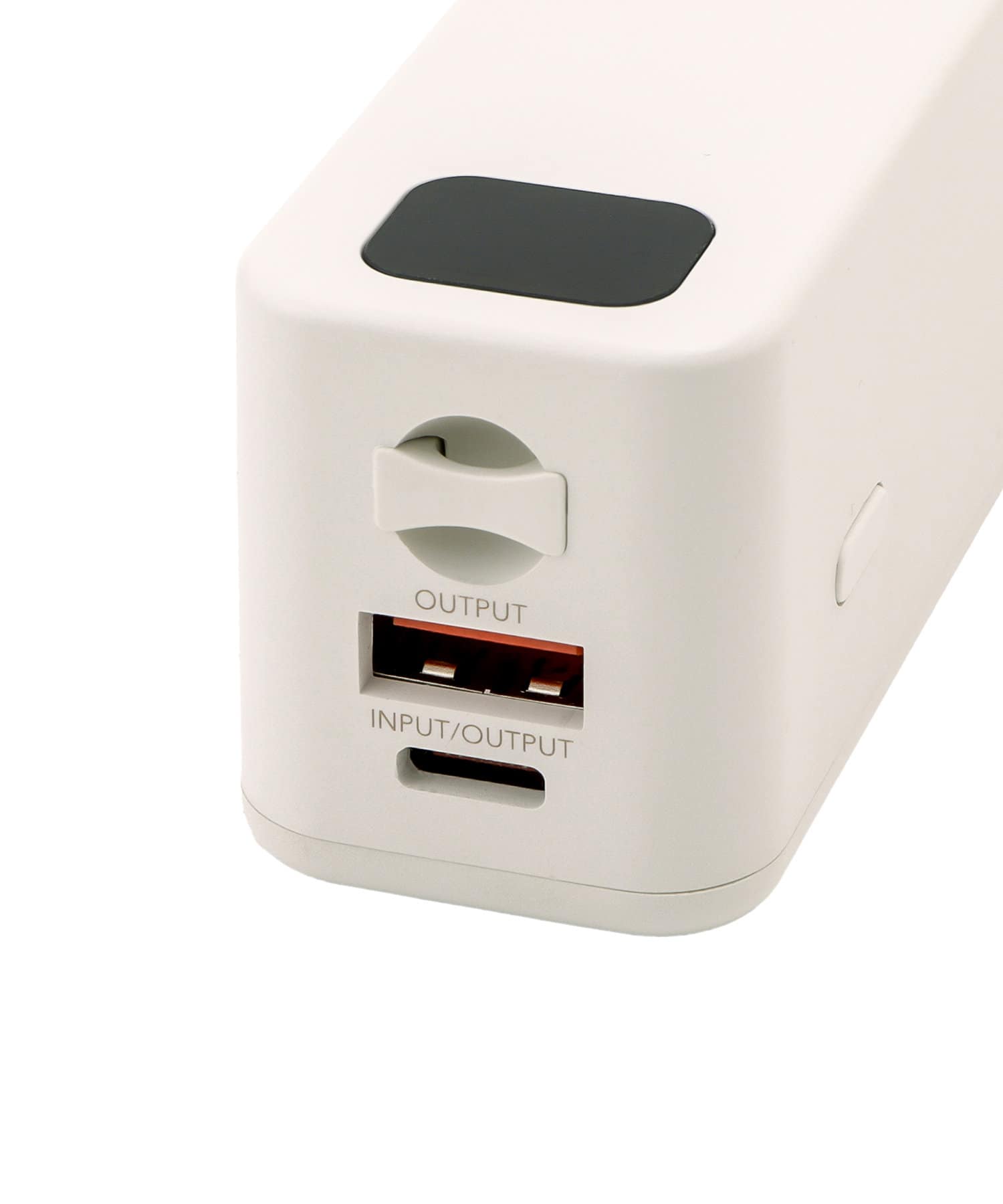 3COINS(スリーコインズ) 《スマホ1回分》ACプラグ付きモバイルバッテリー5000mAh