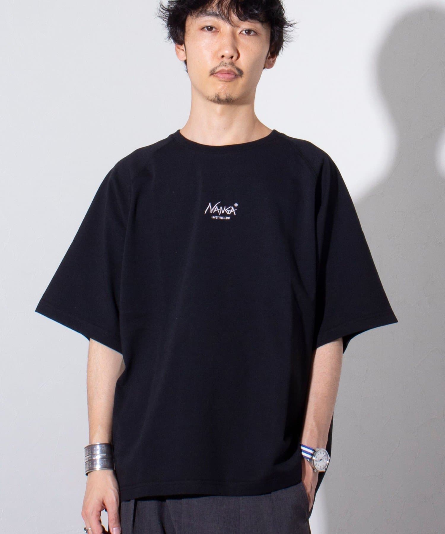 FREDY & GLOSTER(フレディ アンド グロスター) レディース 【NANGA×GLOSTER】別注ボックスロゴ バックプリント ラグランTシャツ ブラック