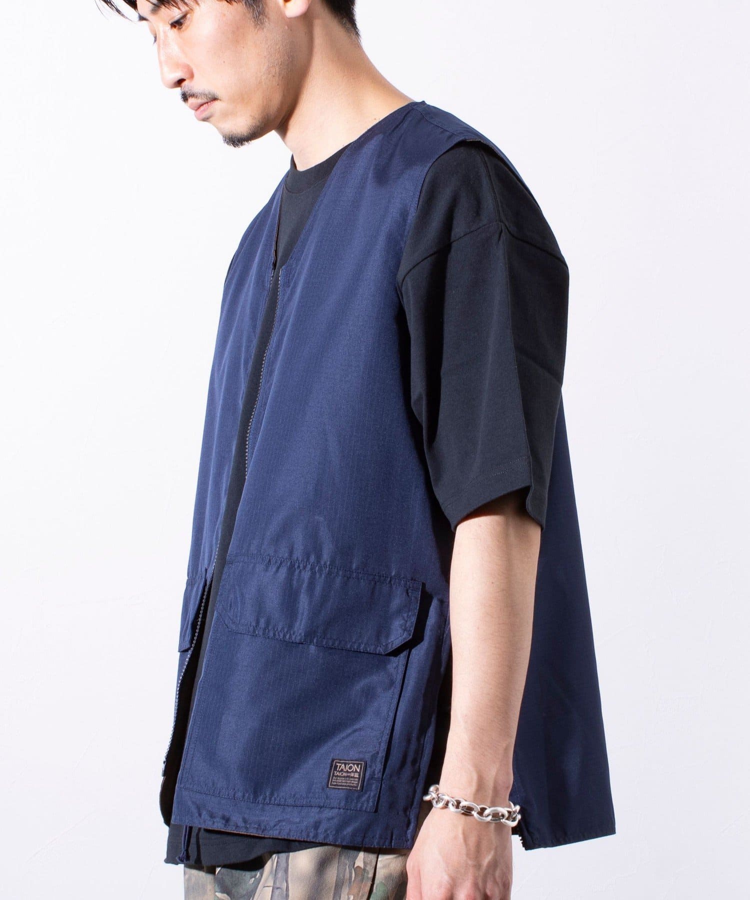【定価1.5万】TANDEY オローネ *アンネルベスト*毛ウール混ブラック黒Vネックノースリーブ羽織上着(25-2412-547)【82A52】 TAION】ミリタリー Ripstop Vネックジップ リバーシブルベスト