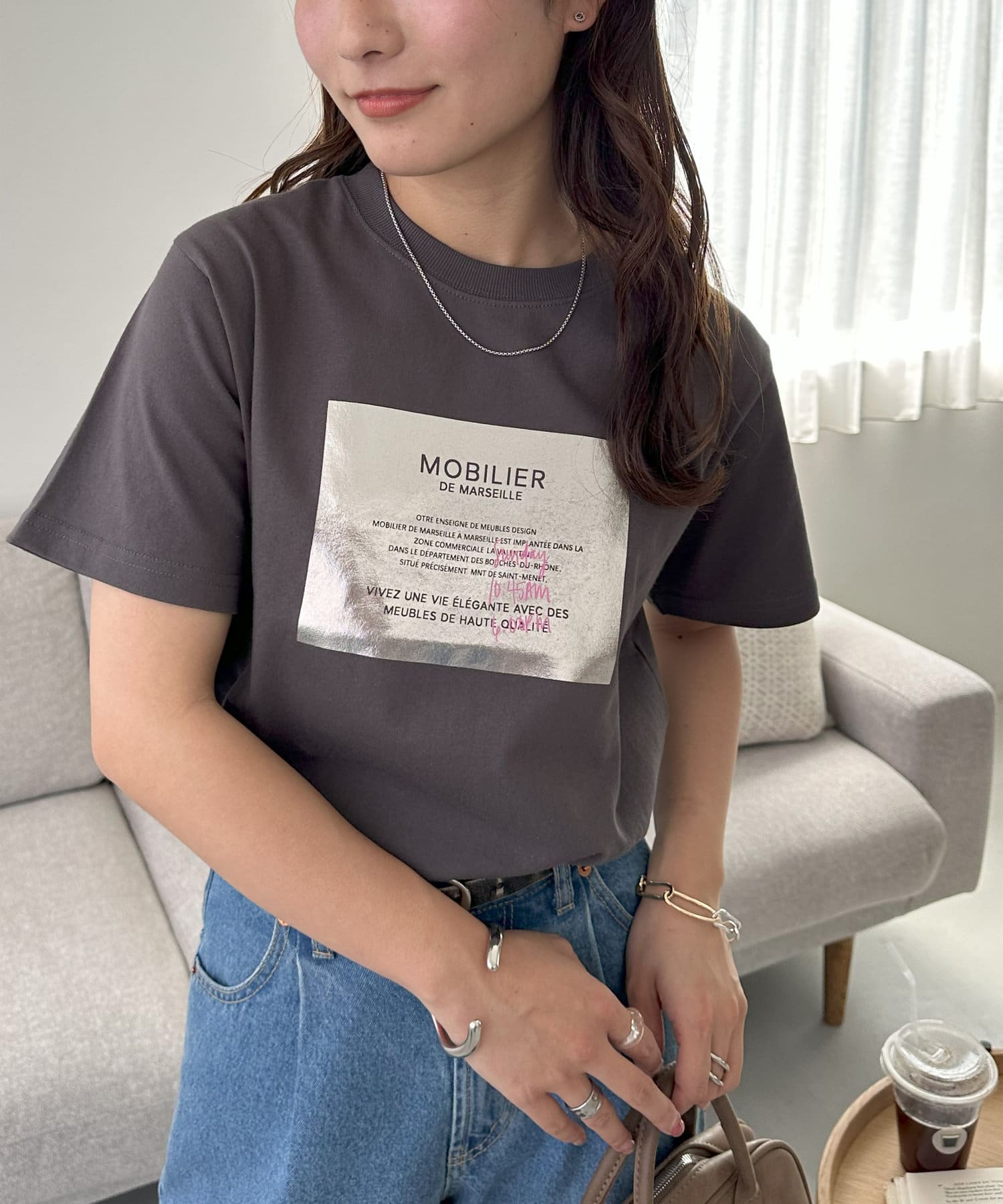 DISCOAT ONLINE LIMITED ITEM箔プリントが目を惹くTシャツ●デザイントレンド感のあるキラキラした箔プリントが魅力。光沢感がありながらもコーデの邪魔をしないシンプルなデザインに仕