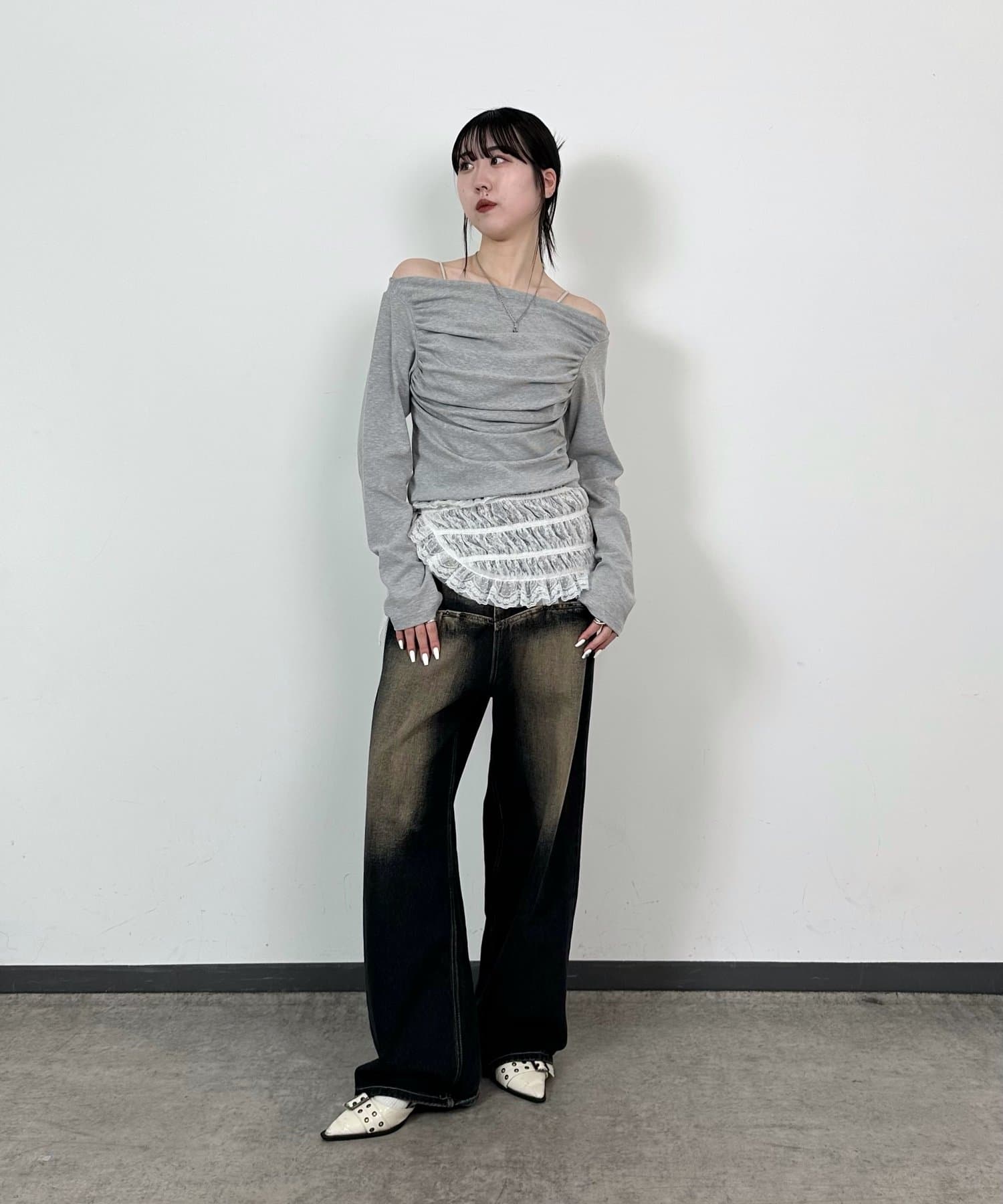 WHO’S WHO gallery(フーズフーギャラリー) ギャザーオフショルトップス