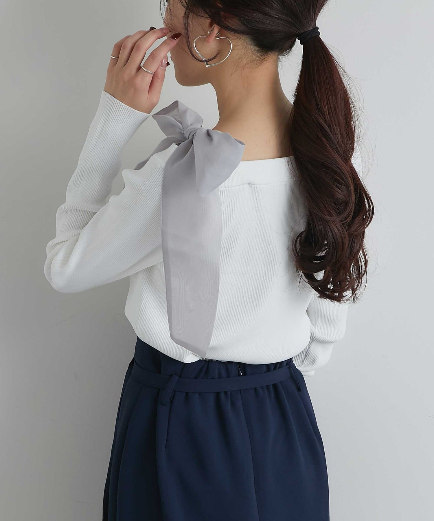 La boutique BonBon｜【最強美人見え】オフショルラッフルニット | Rakuten  Fashion(楽天ファッション／旧楽天ブランドアベニュー)NC8619