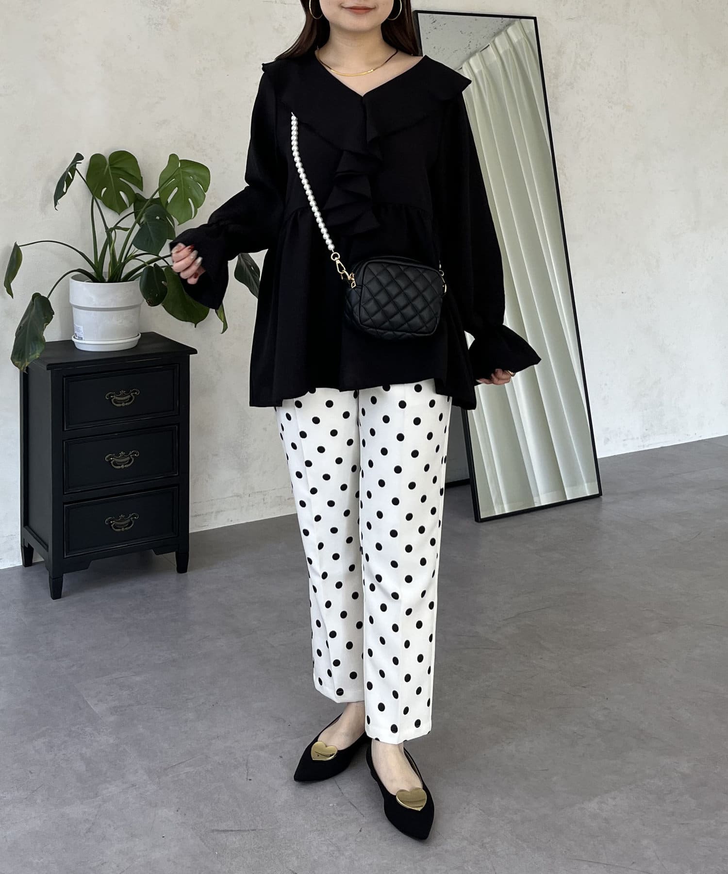 prose verse(プロズヴェール) フリルカラーキャンディースリーブペプラムブラウス