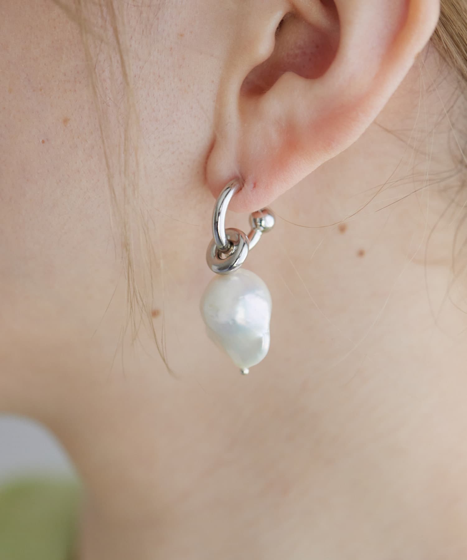 ear PAPILLONNER(イア パピヨネ) 【JUSTINE CLENQUET(ジュスティーヌクランケ)】LAURIE EARRINGS/ピアス