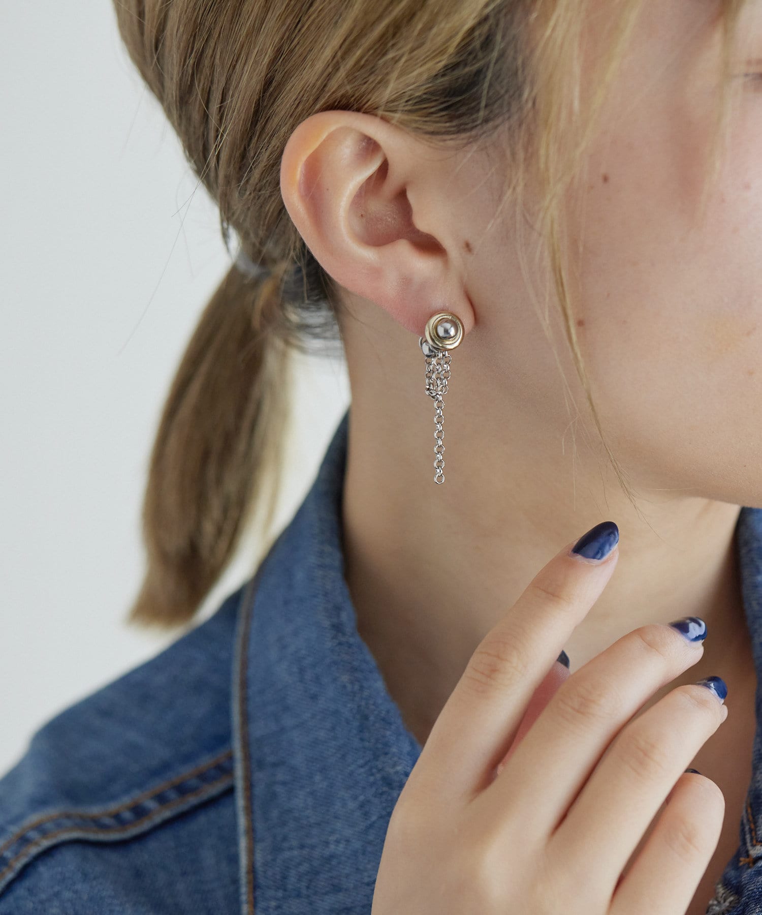 フランス発 ☆Justine Clenquet☆ Tilda アシンメトリー ピアス Justine Clenquet(ジュスティーヌクランケ) - 海外通販のBUYMA