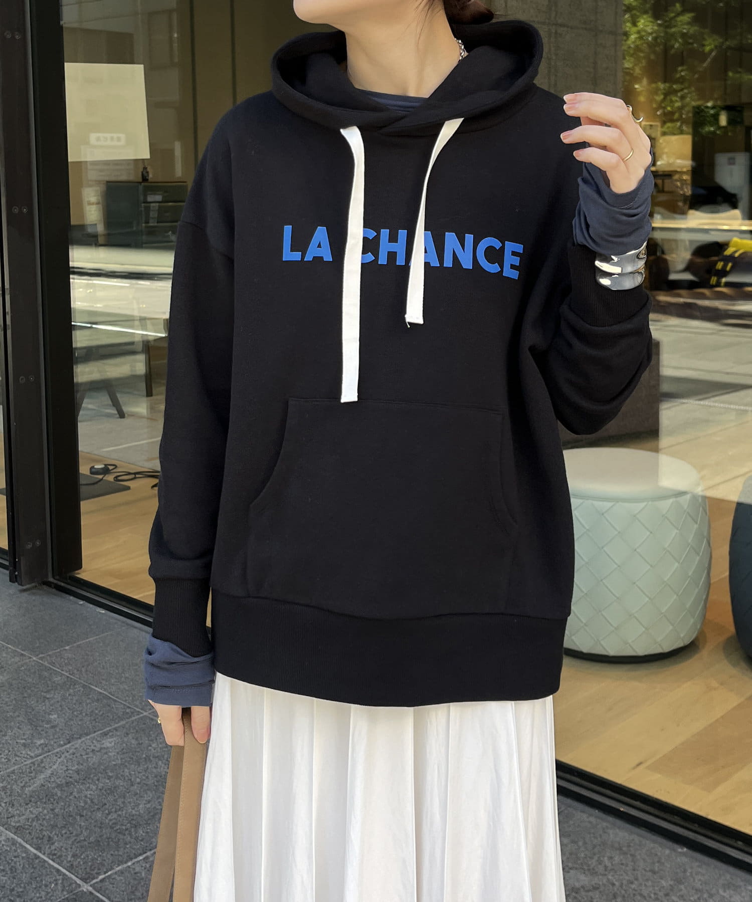 DOUDOU(ドゥドゥ) 【WEB限定】LA CHACE ロゴフーディー