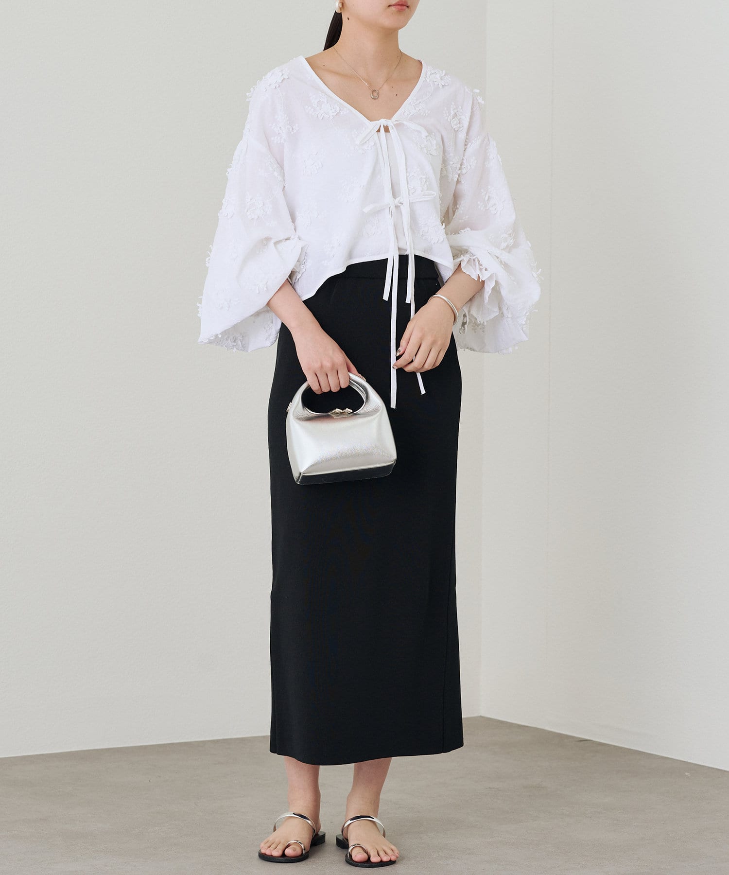 crinkle crinkle crinkle】3D embroidery bolero | LOUNGEDRESS