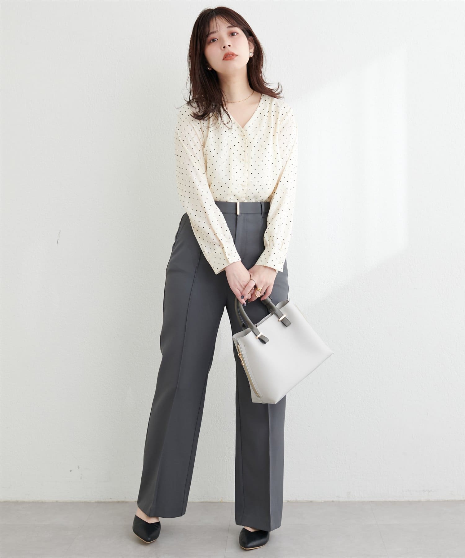 natural couture(ナチュラルクチュール) 【WEB限定】プチプラちびパールとろみブラウス