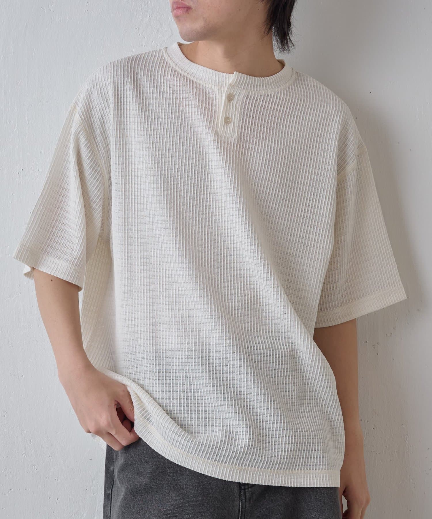 COLONY 2139(コロニー トゥーワンスリーナイン) エアリーアイレットヘンリーネック半袖Tシャツ