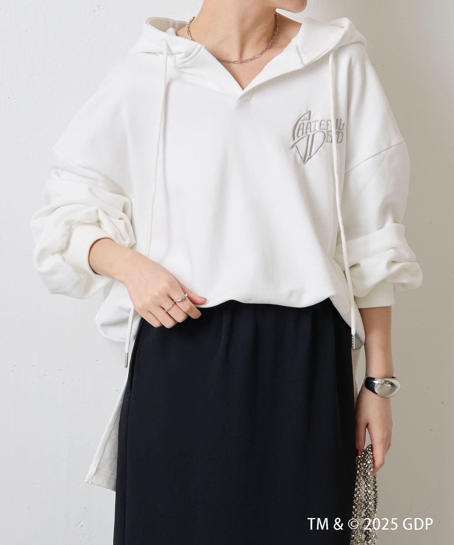 刺繍入りホワイトチュニック &スカート 刺繍入りホワイトチュニック &スカート