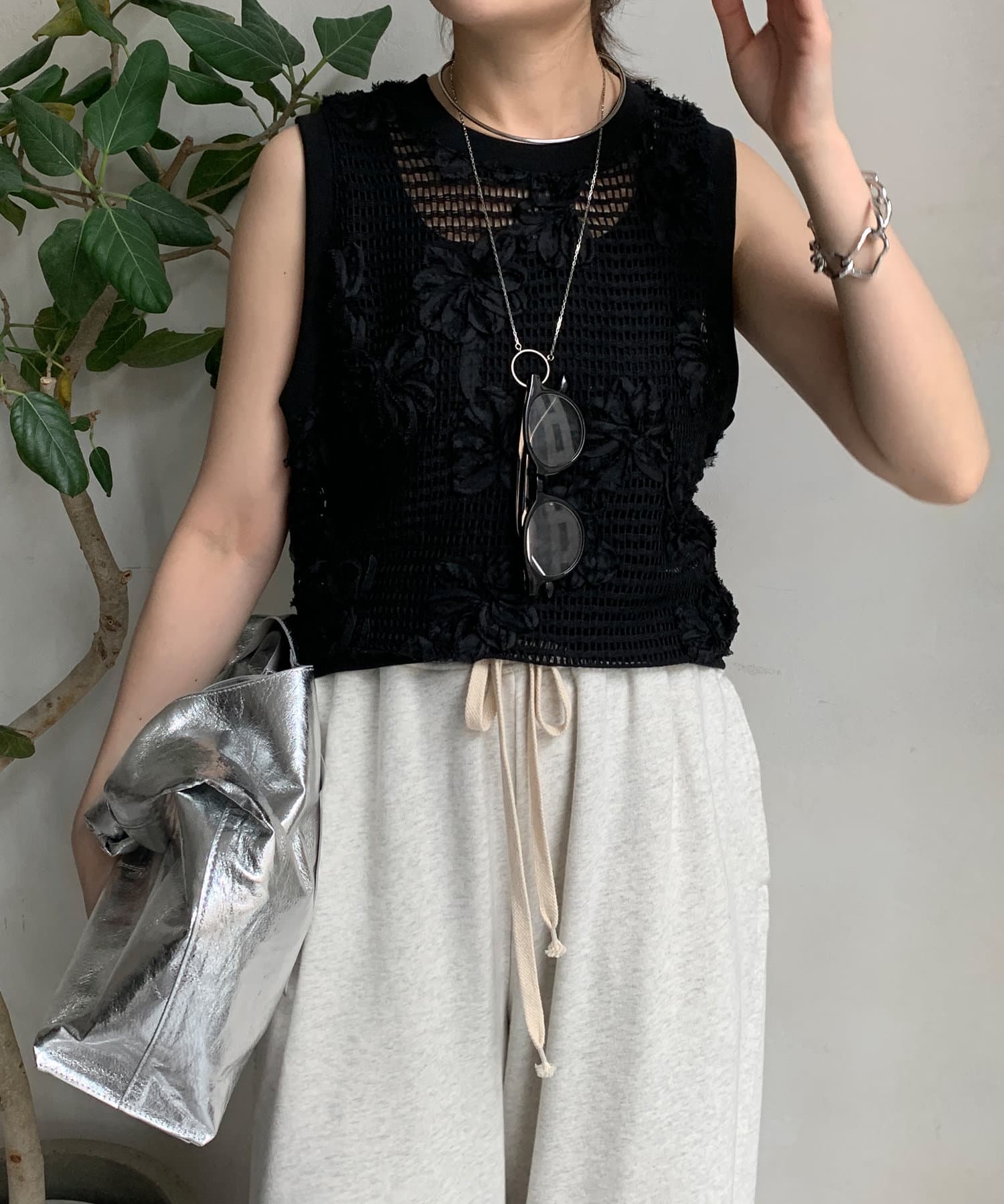 DOUDOU(ドゥドゥ) フラワーモチーフレースタンク