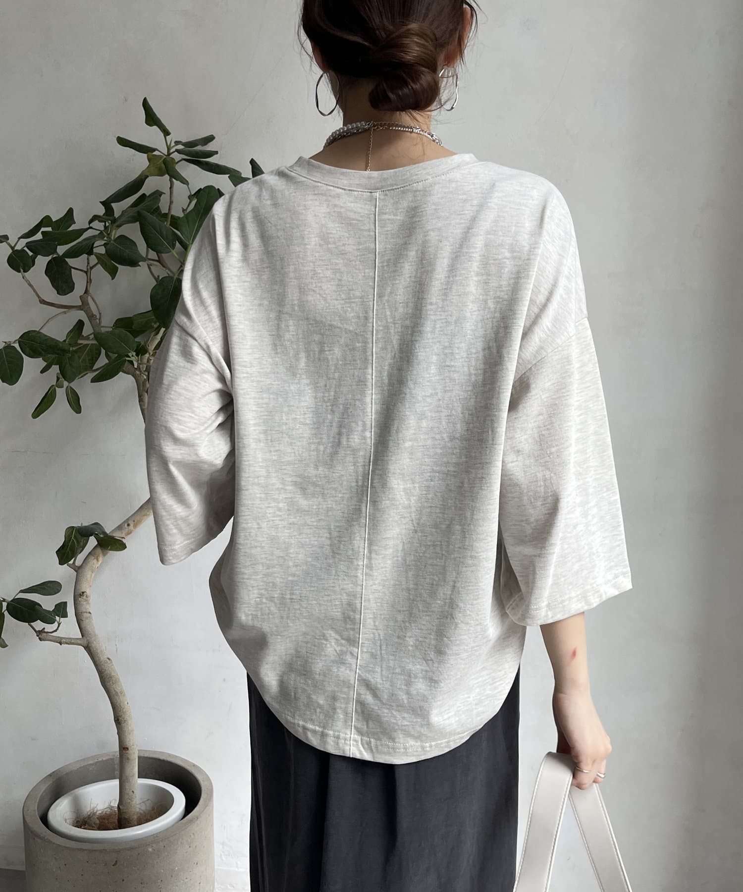 DOUDOU(ドゥドゥ) NECYロゴ袖スリットTEE