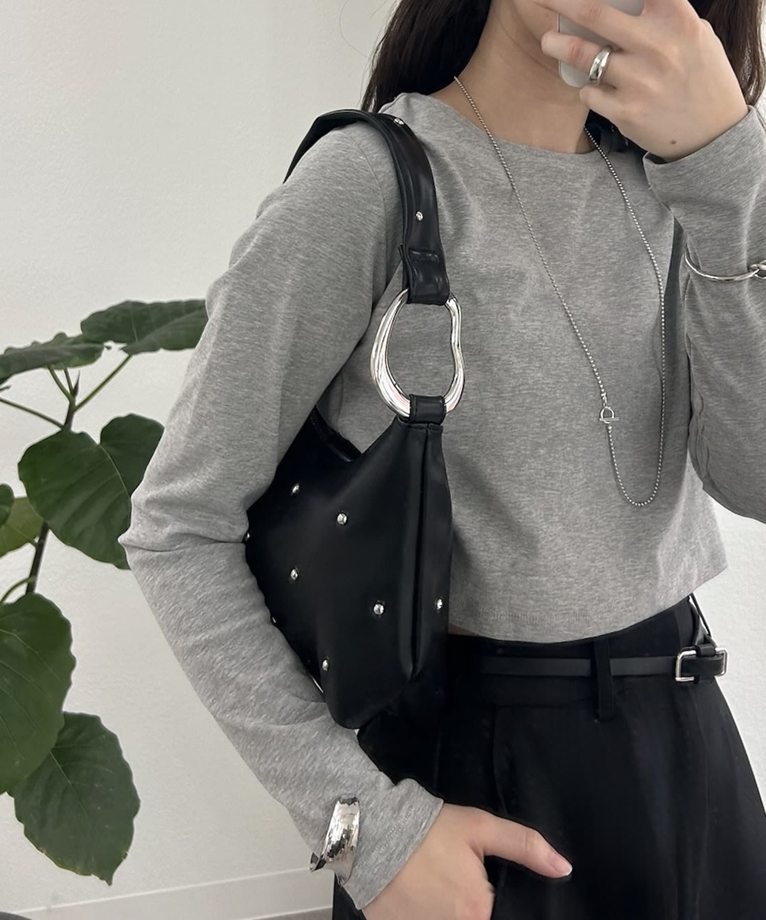 mystic(ミスティック) loti スタッズホーボーBAG