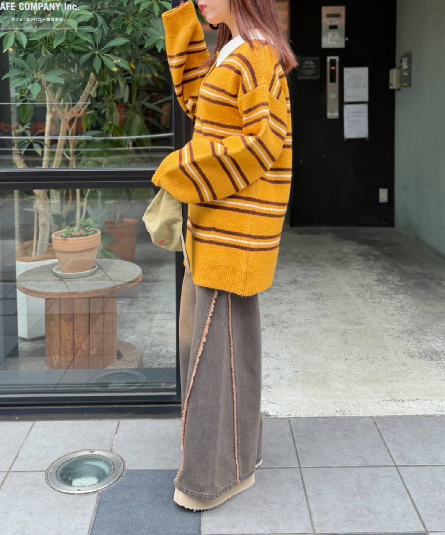 w closet(ダブルクローゼット) 【ベージュが再登場！12月26日予約開始♪】【XS・S・Mサイズ展開】フリンジバギーデニムパンツ