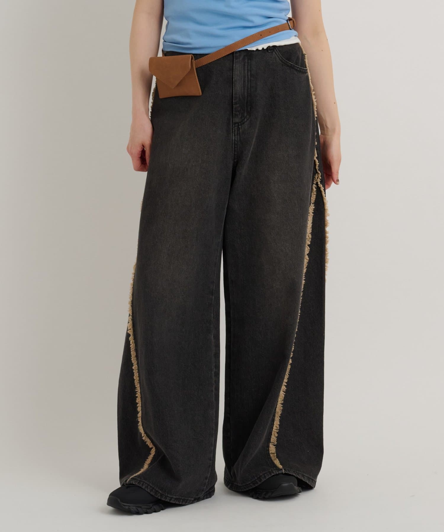 w closet(ダブルクローゼット) 【XS・S・Mサイズ展開/ロングセラーアイテム】フリンジバギーデニムパンツ