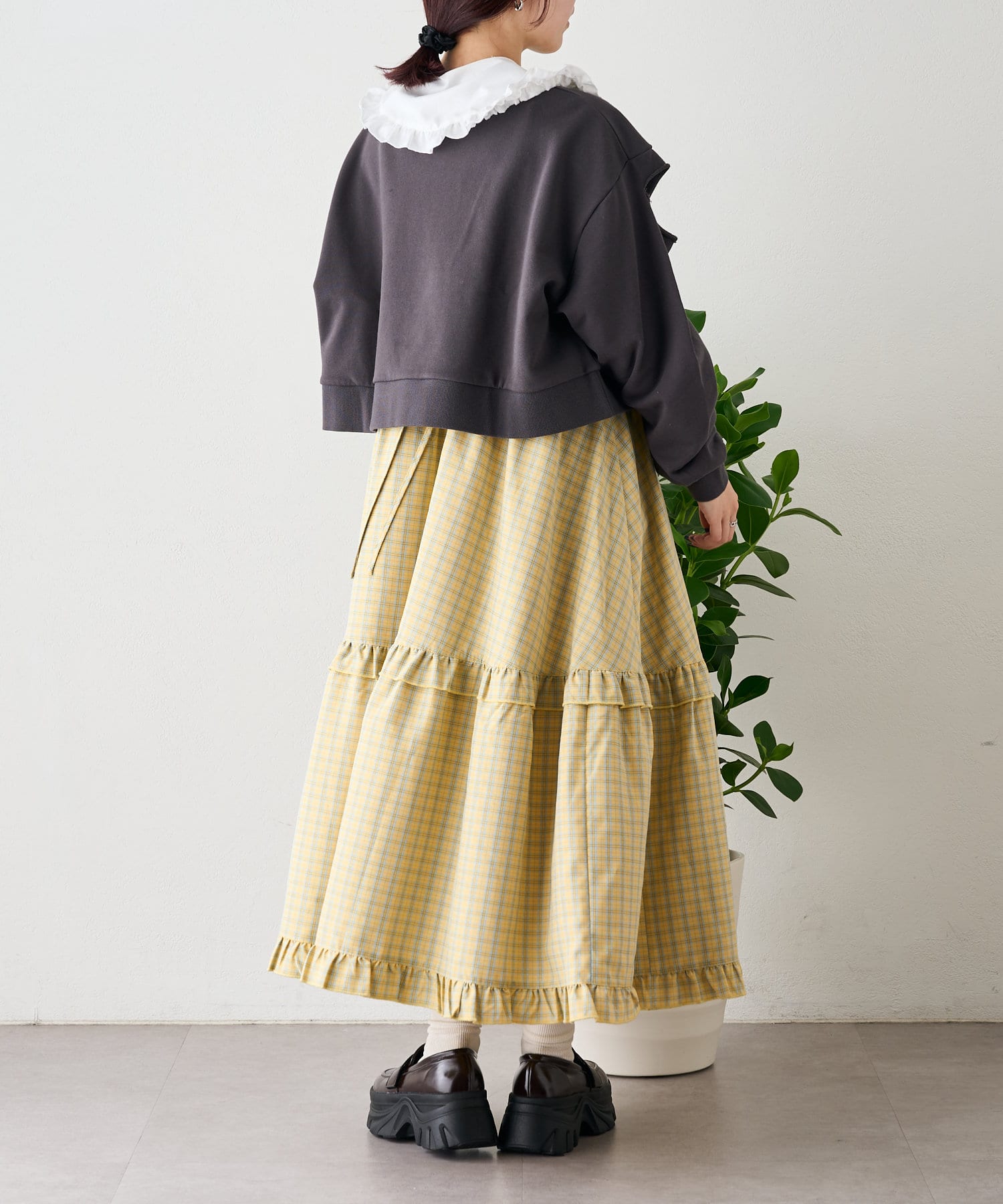 w closet(ダブルクローゼット) 肩スリットロゴスウェット