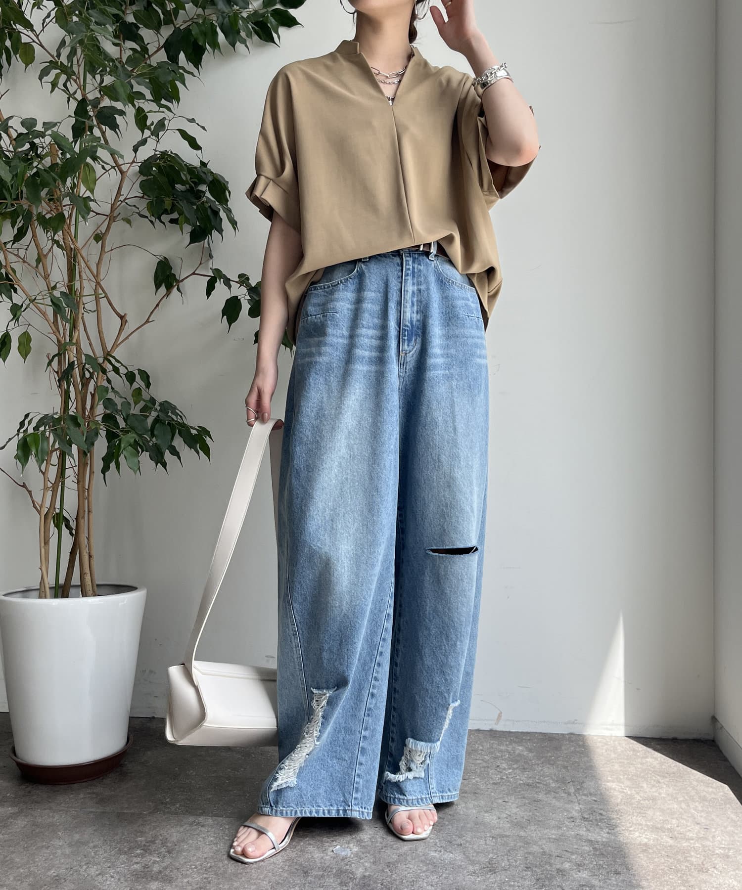 DOUDOU【WEB限定】接触冷感素材スキッパーブラウス 新色追加】【WEB限定】接触冷感素材スキッパーブラウス | DOUDOU