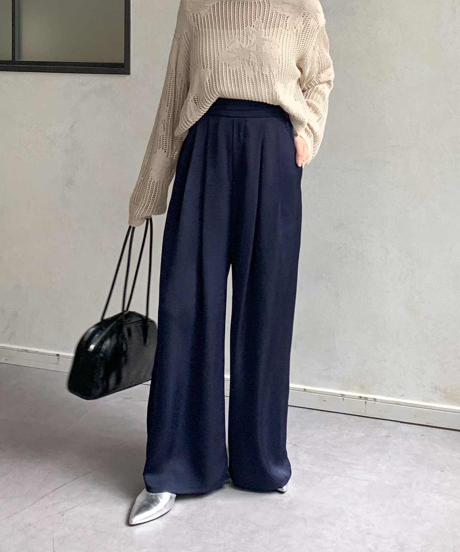 Thevon.(ゼヴォン) サテンタックパンツ