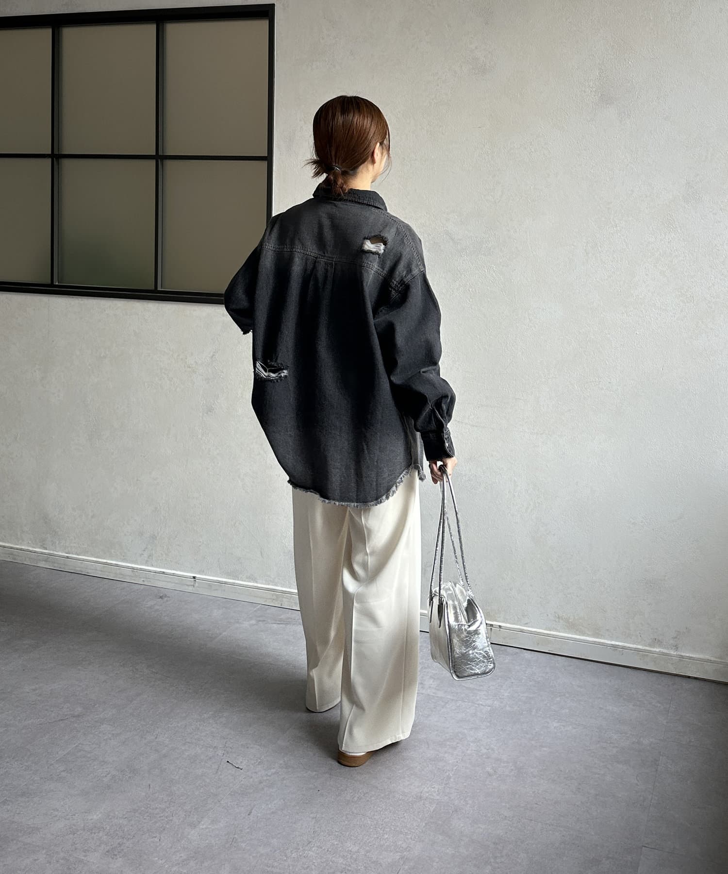Thevon.(ゼヴォン) ダメージオーバーサイズデニムシャツ