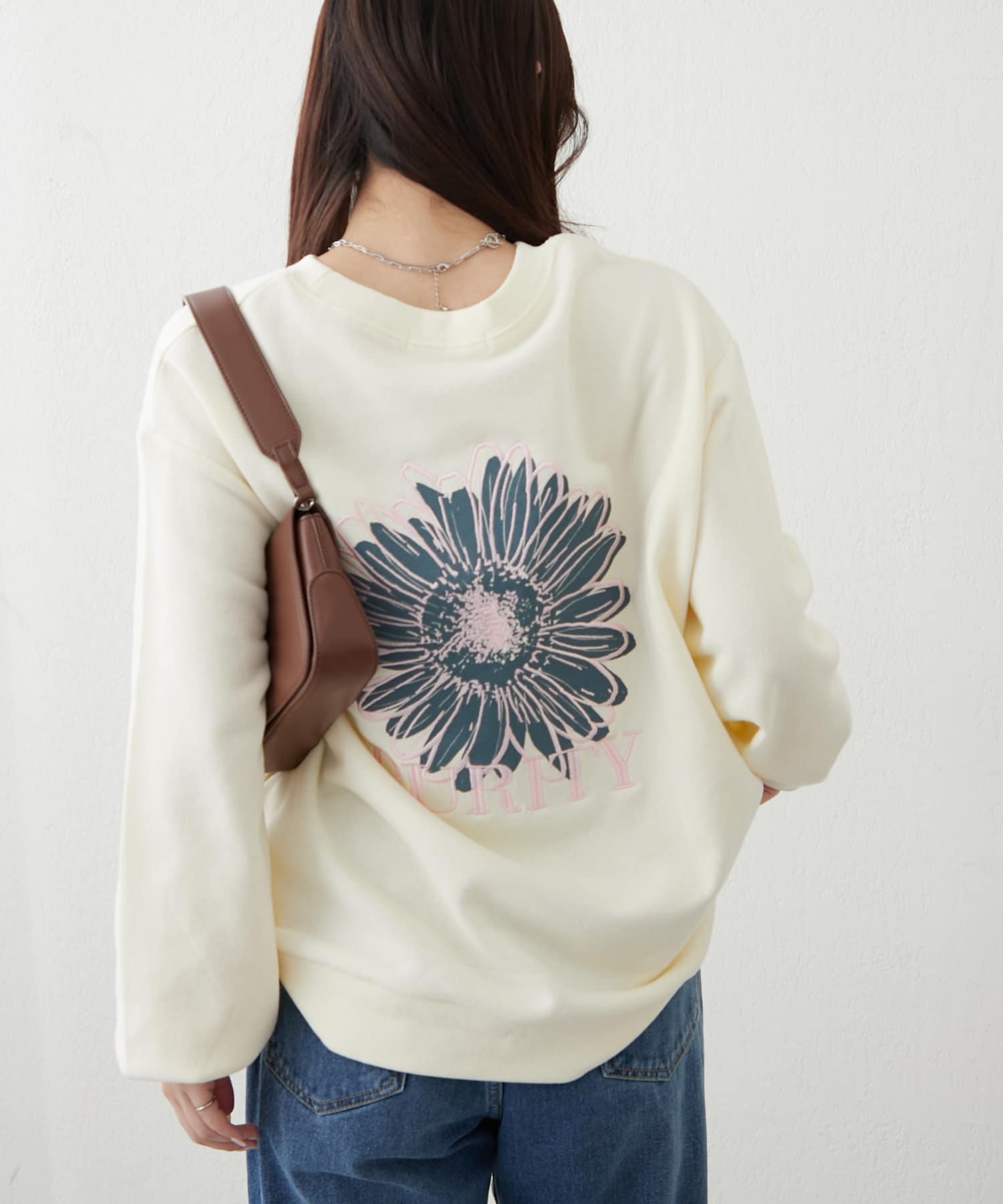 お花刺繍スウェットプルオーバー | Remind me and forever