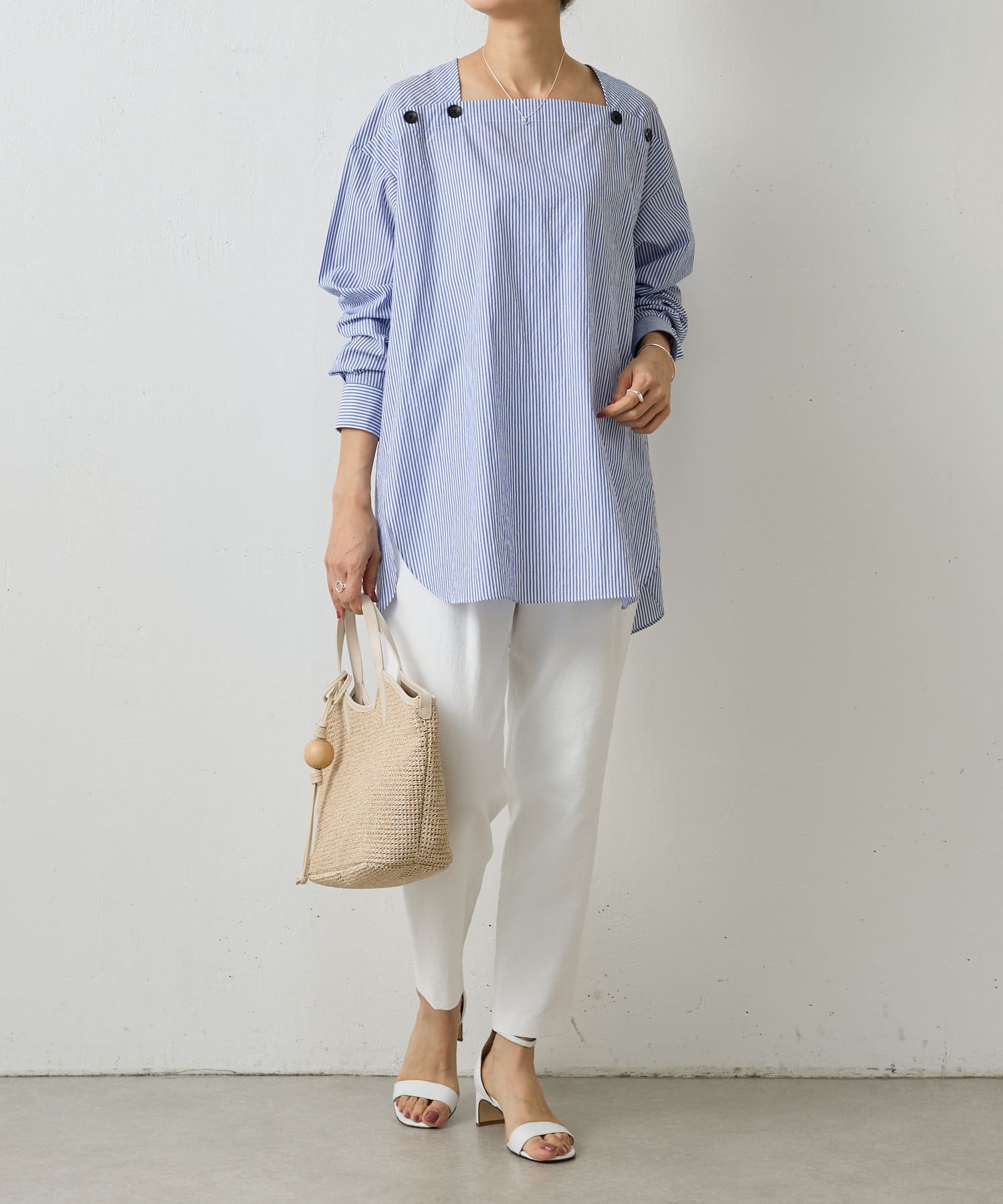 BEARDSLEY ビアズリー春物トップススクエアネックシェルボタン