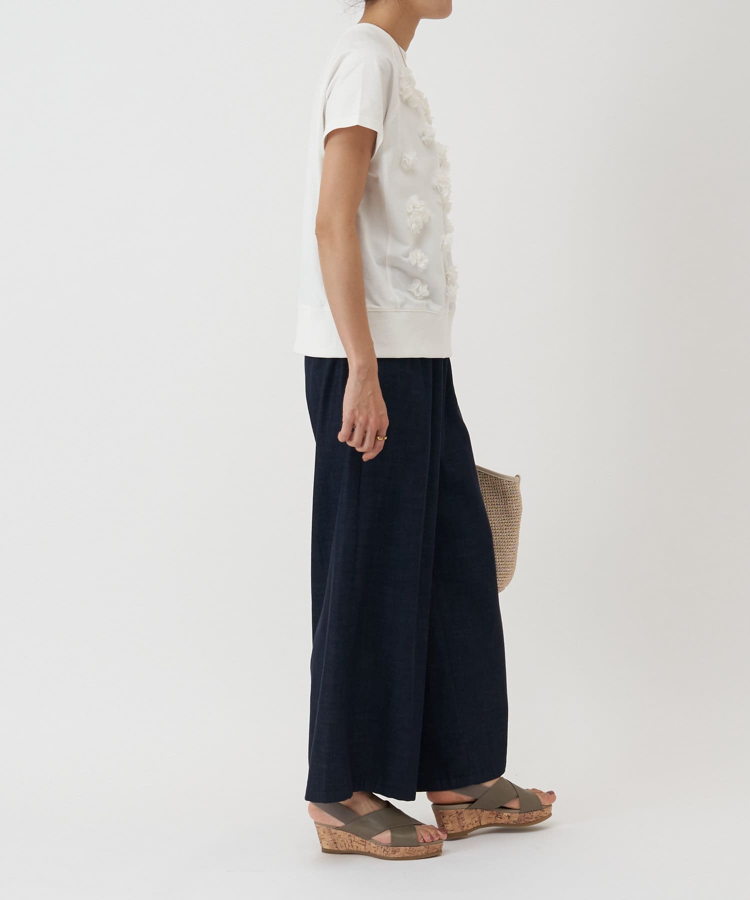 BEARDSLEY フラワーTee ブラック 新品 BEARDSLEY フラワーTee ブラック 新品 フラワーTee（Tシャツ