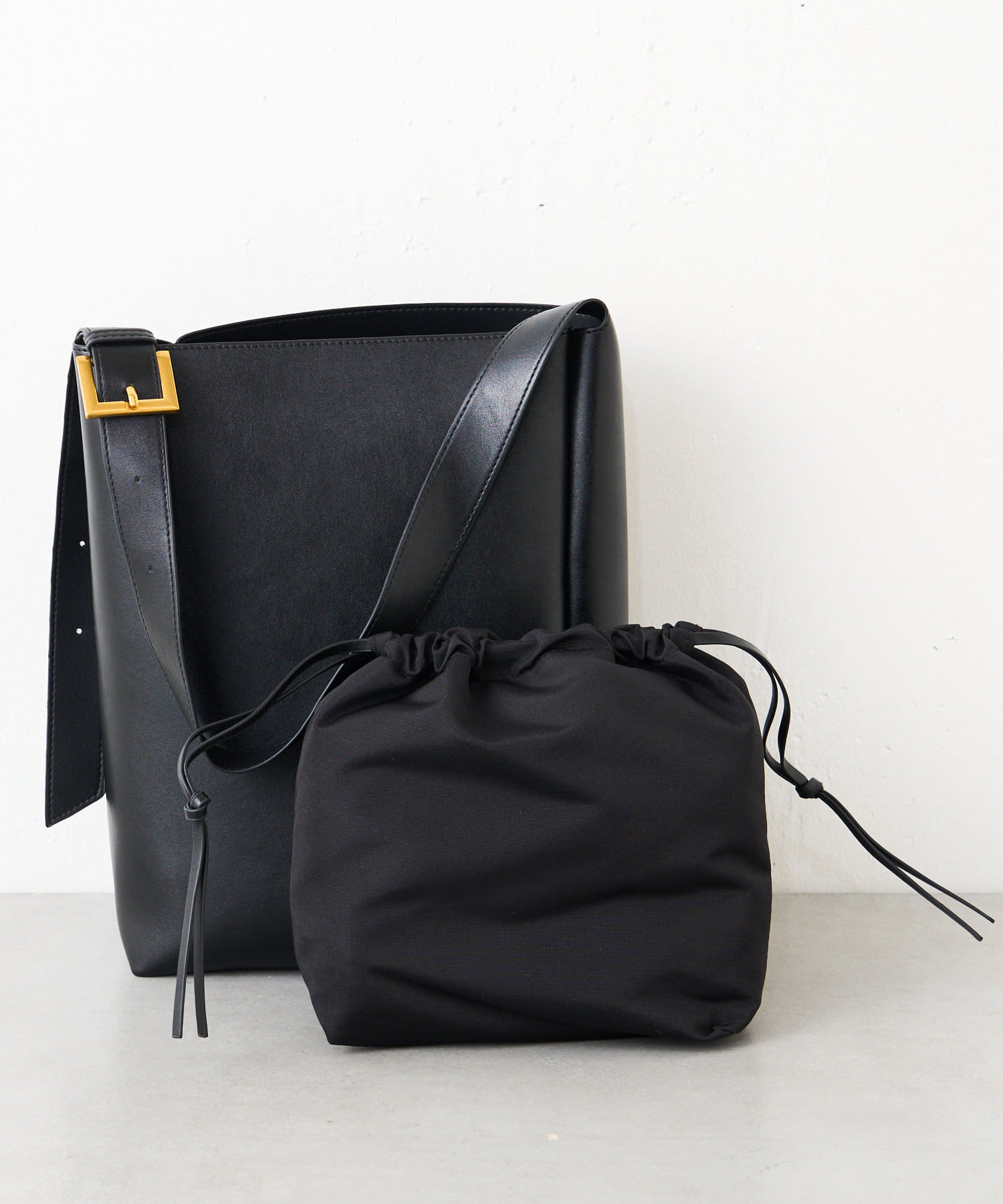 Jena　espace merveilleux(ジェナ　エスパスメルヴェイユ) 2セットバックルバッグ