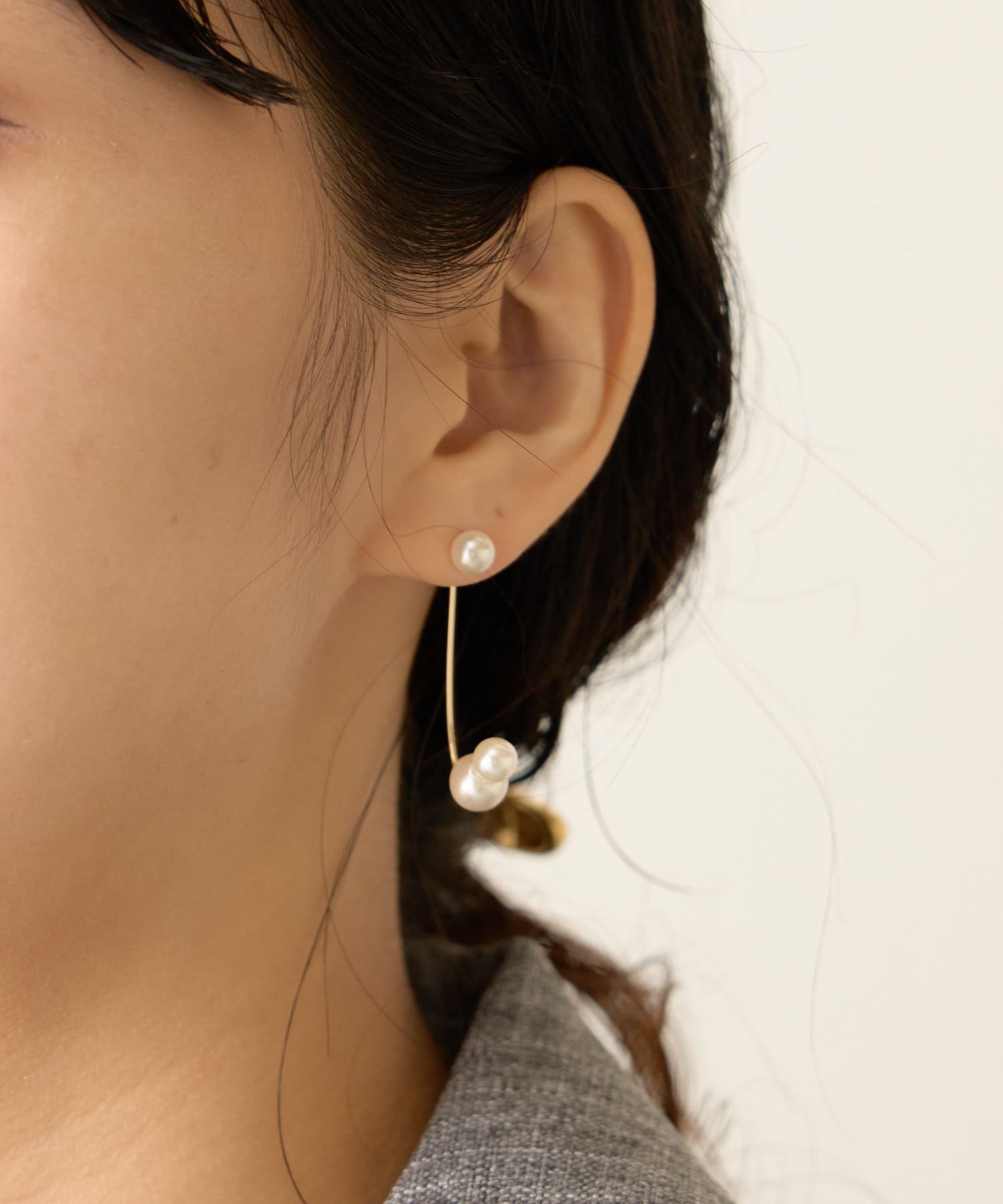 Jena　espace merveilleux(ジェナ　エスパスメルヴェイユ) 3パールカーブピアス