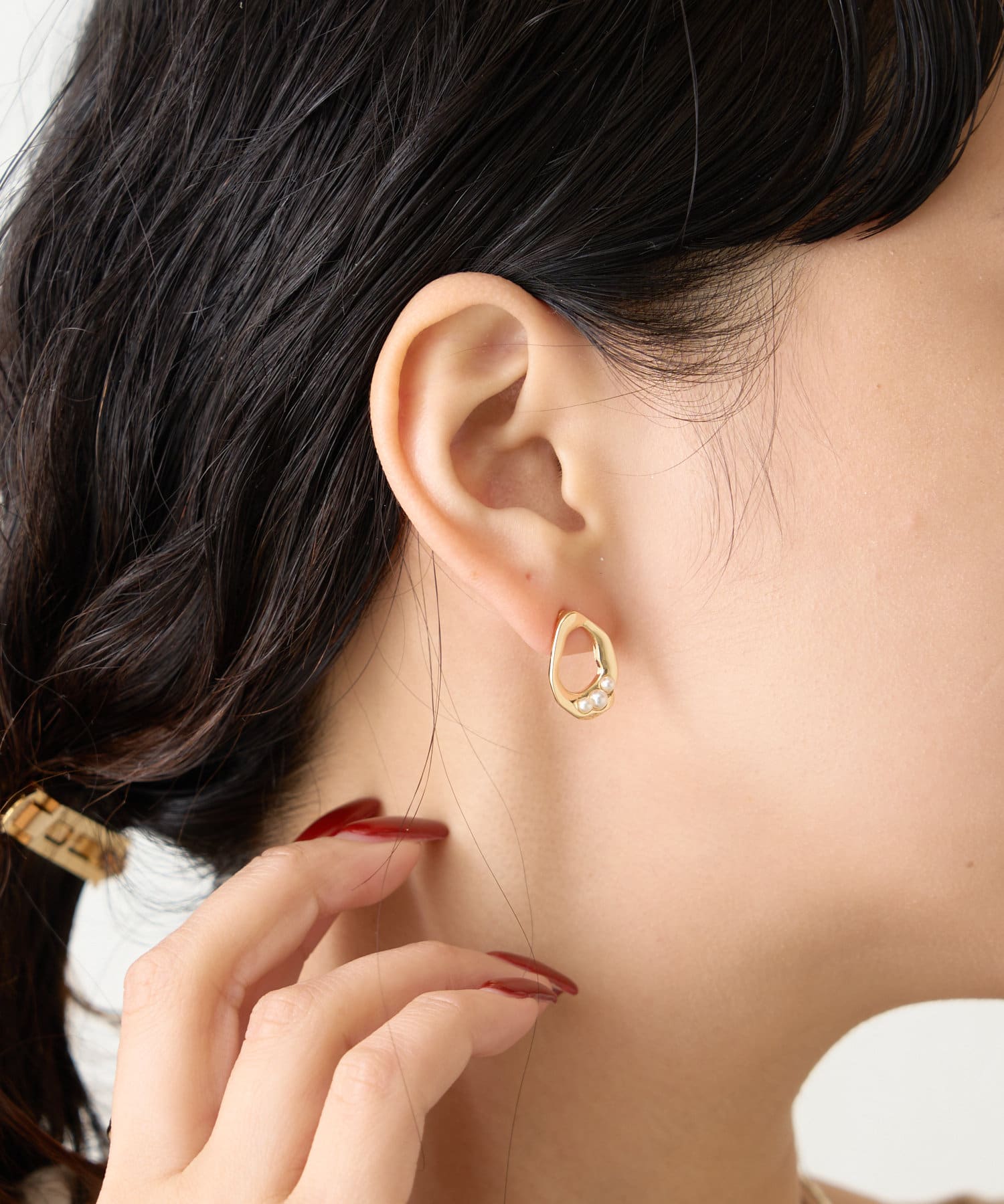 3粒パールオーバルピアス | Jena espace merveilleux(ジェナ