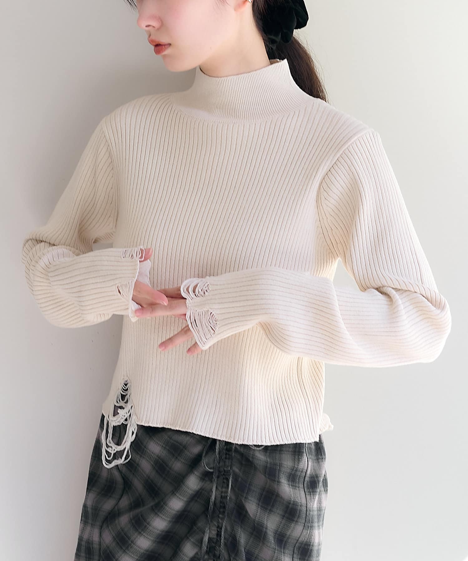 OUTLET(アウトレット) 【Kastane】ハイネックダメージリブニットプルオーバー