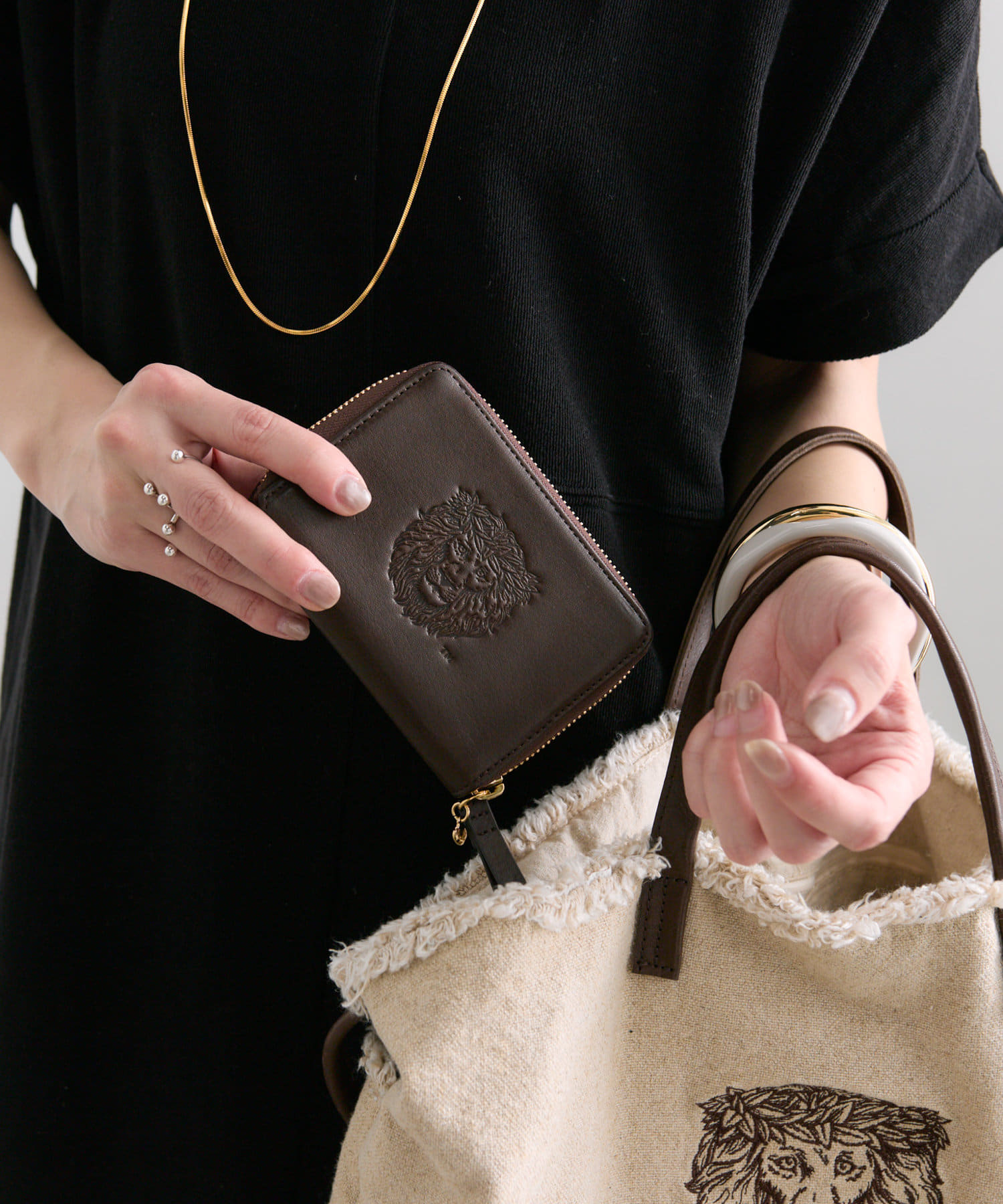 ear PAPILLONNER(イア パピヨネ) LION COFFEE(ライオンコーヒー)コラボ レザー二つ折り財布