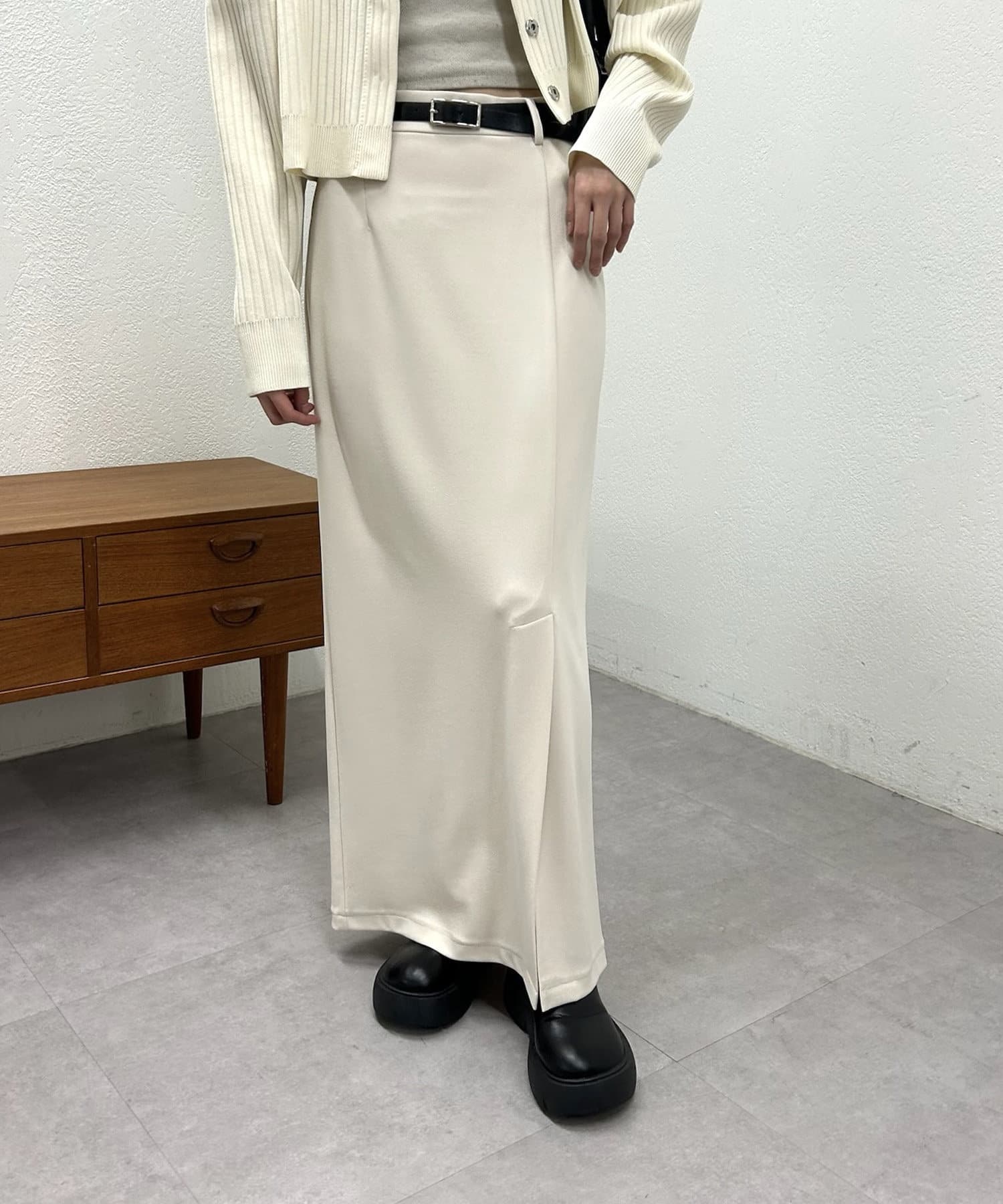 【新品、未使用】ジョーゼットサテン ナロー スカート 吸水速乾／防シワ】ジョーゼットサテン ナロー スカート