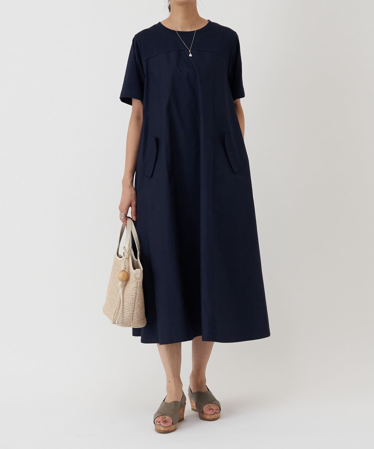 【50％OFF】 カットコンビフレアワンピース BEARDSLEY(ビアズリー | ワンピース