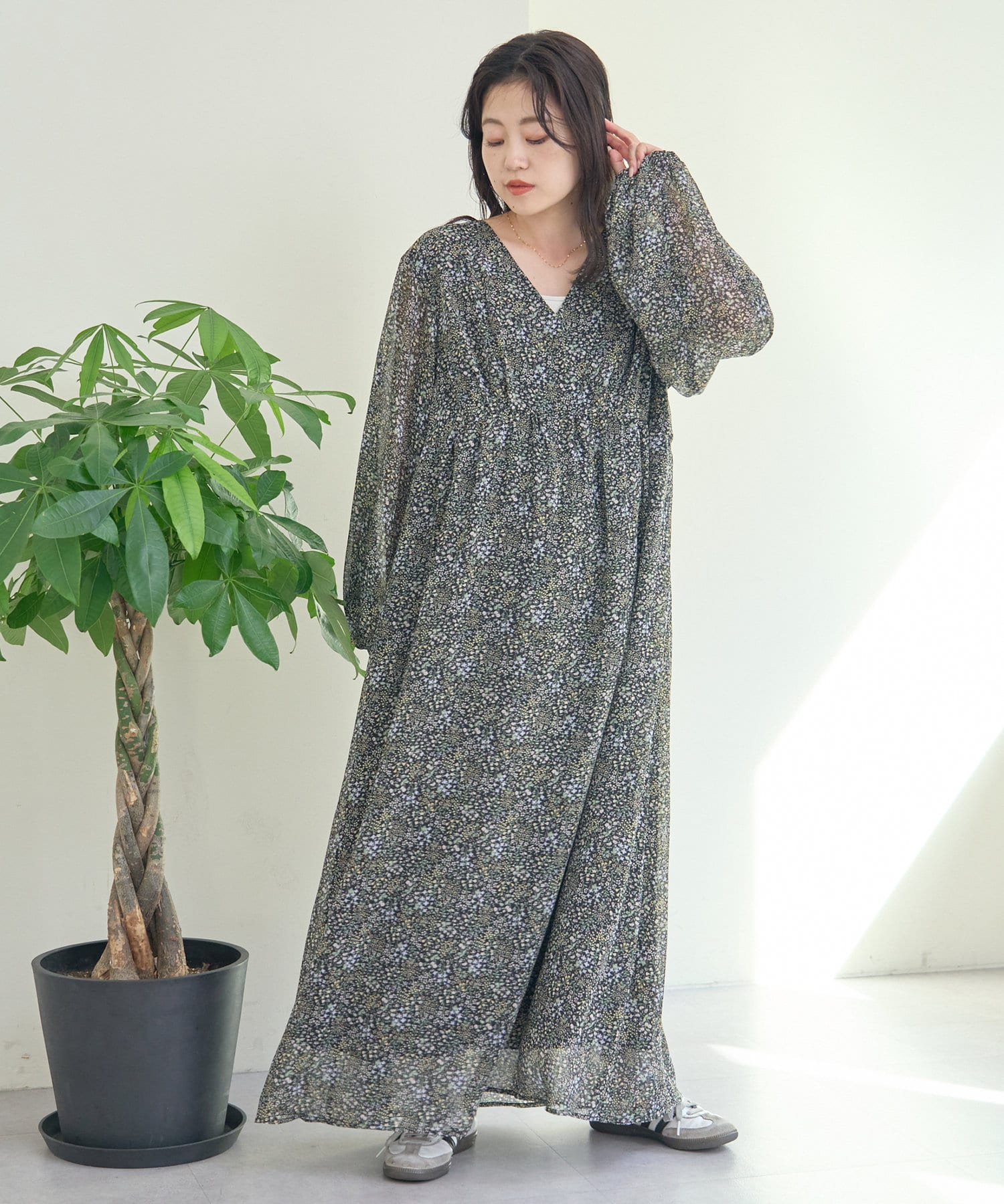花柄ボリュームスリーブワンピース セール】『花柄ボリュームスリーブワンピース』（ワンピース