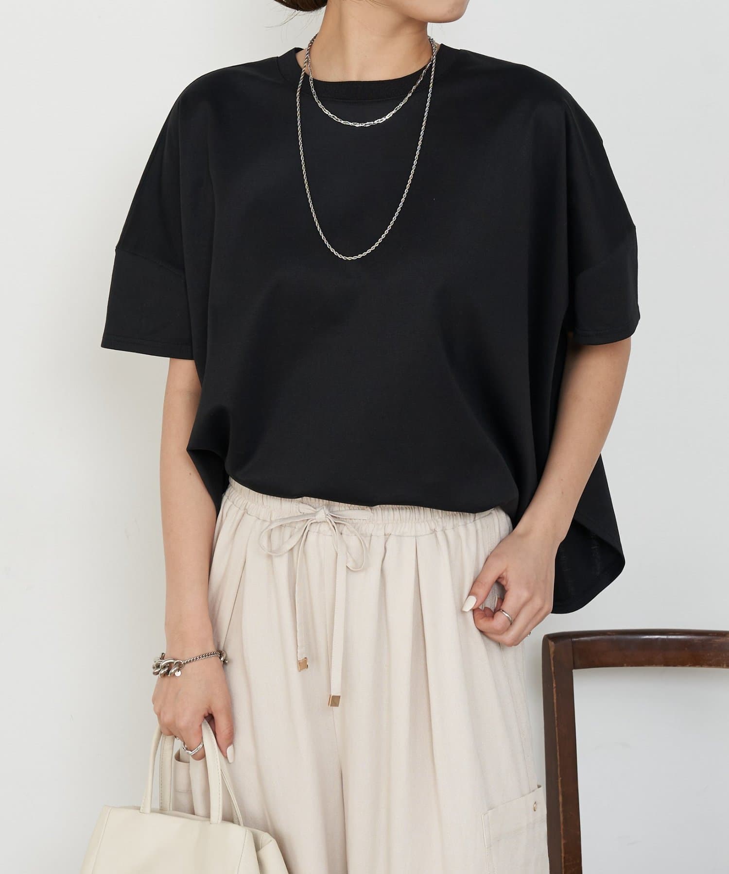 Jena　espace merveilleux(ジェナ　エスパスメルヴェイユ) 【ポンチョシルエット／大人Tシャツ】【WEB限定カラー】バックテープカットソー